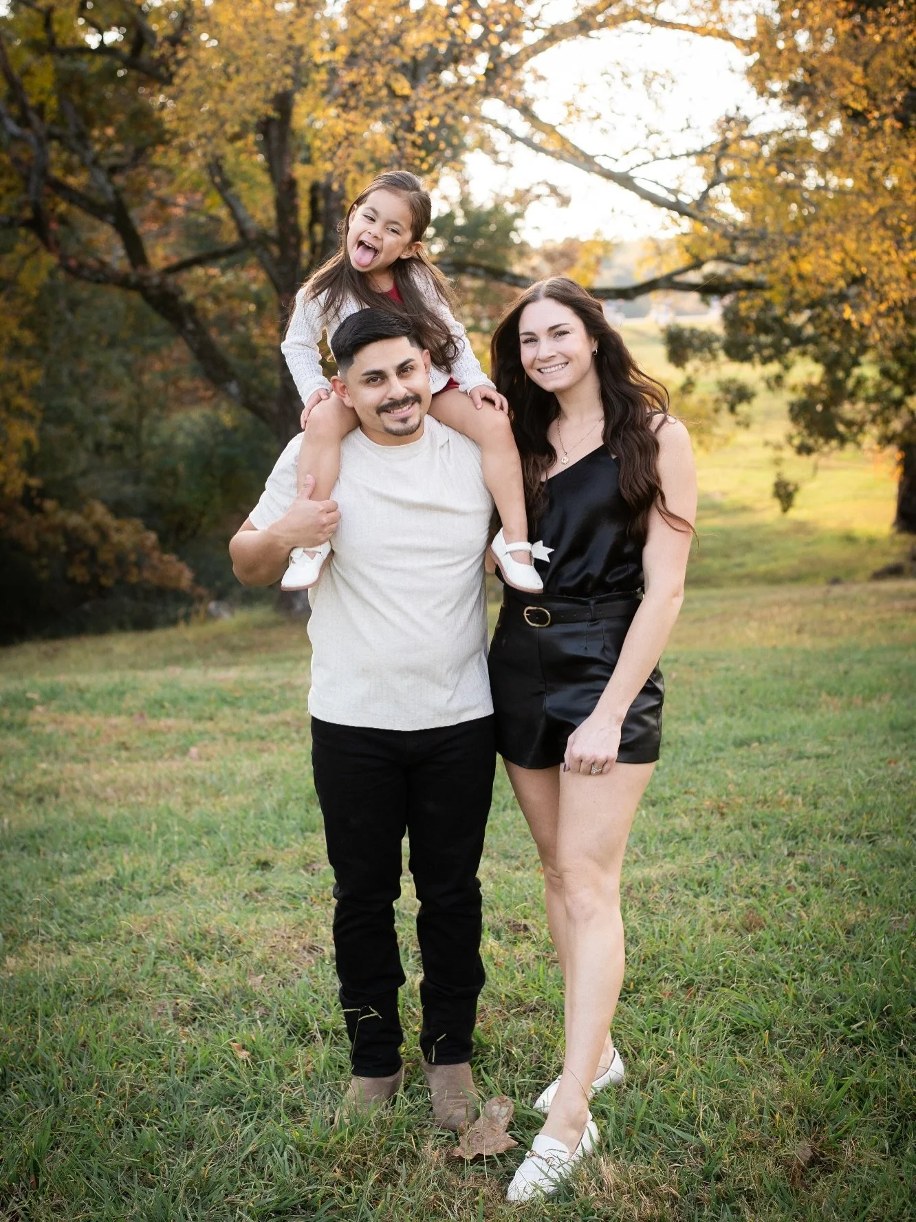 The secret to a great family session? Letting the kids completely steal the show 😊

#memphismoms #memphisfamilyphotographer #memphisfamilyphotography #memphismom #choose901