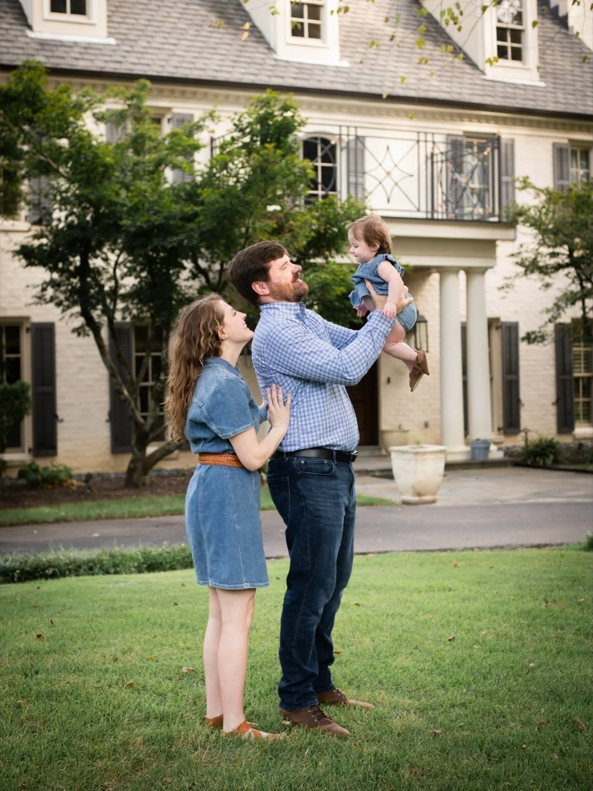 The Langsdon Family 💙

#memphisfamilyphotographer #memphisnewbornphotography #memphismom #memphisfamilyphotography