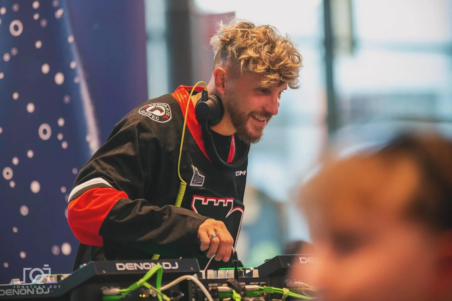 Do what makes you happy 🤷🏻&zwj;♂️🎧
.
.
.
#dj #djlife #instagood #photooftheday #photography #love #quebec #quebecity #qu&eacute;bec #like4like #likeforlikes #travel #model #style #happy #portrait #selfie #djlifestyle #portraitvision