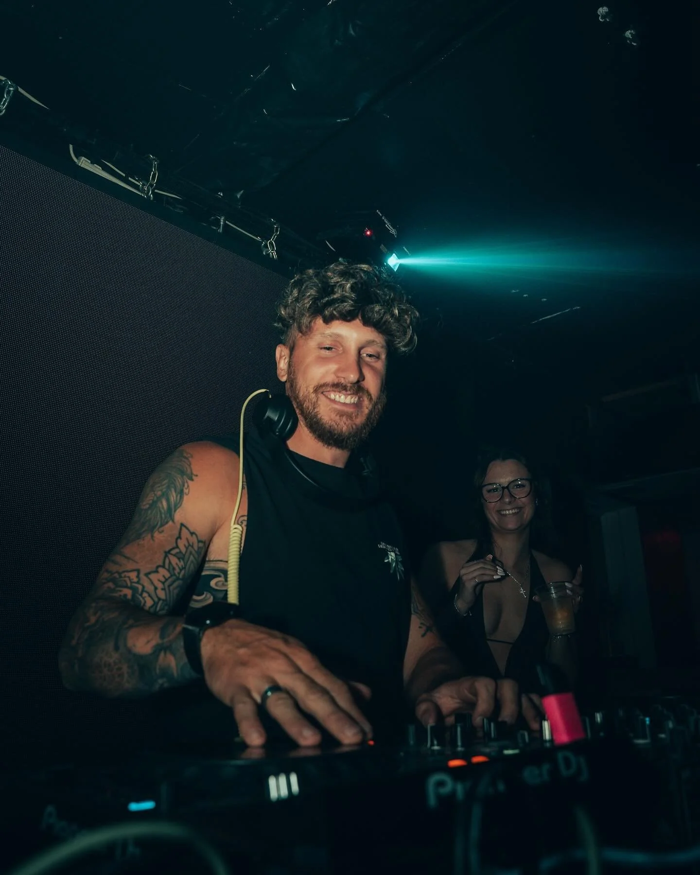 All the crazy shit I did tonight. Those will be the best memories 📈

📷 @just1souvenir_ 
.
.
.
#dj #djlife #instagood #photooftheday #photography #love #quebec #troisrivieres #qu&eacute;bec #like4like #likeforlikes #travel #model #style #happy #port