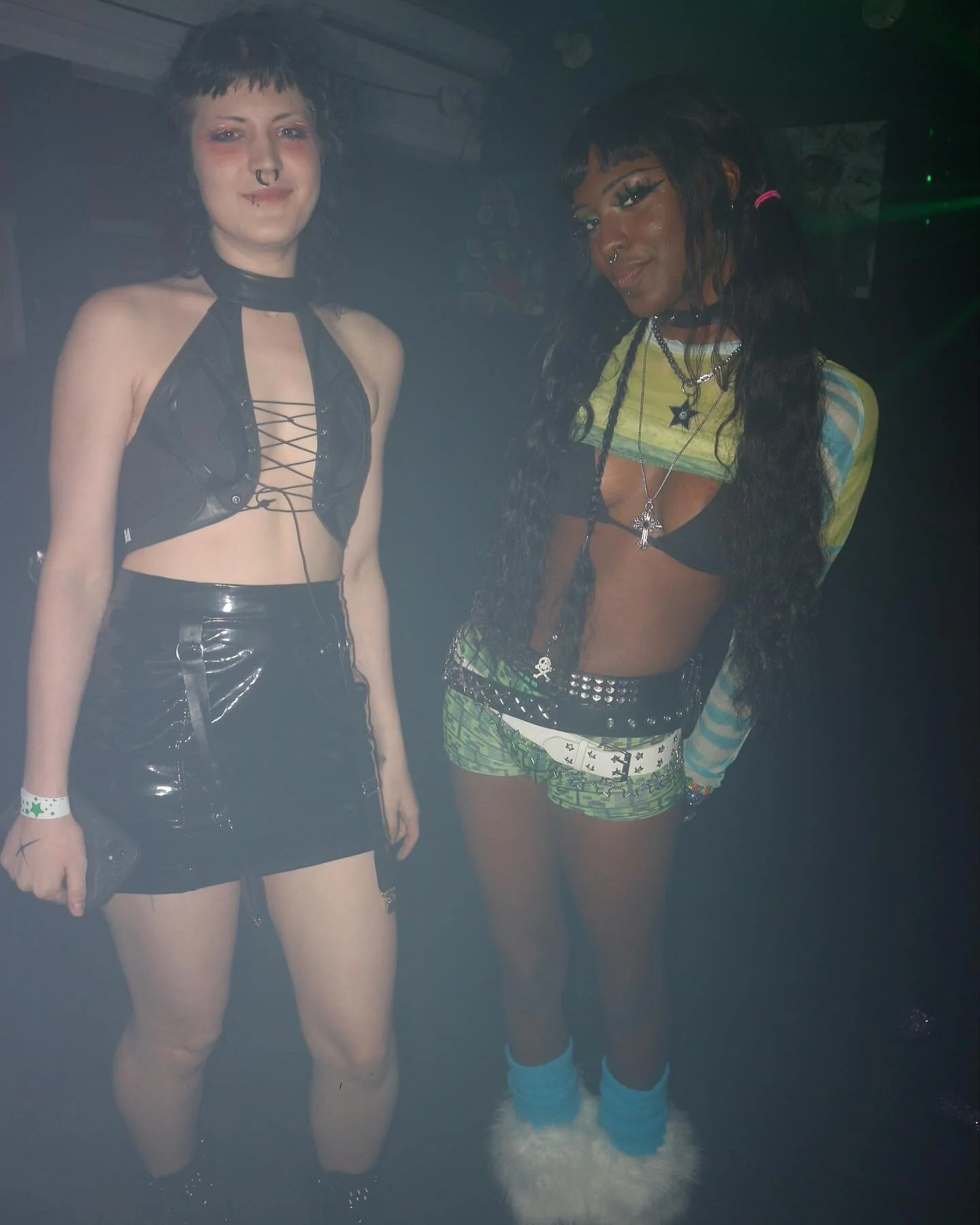 Some recap photos by @backstreetshooter from the neon slutz rave ! 

See u guys in June &lsquo;