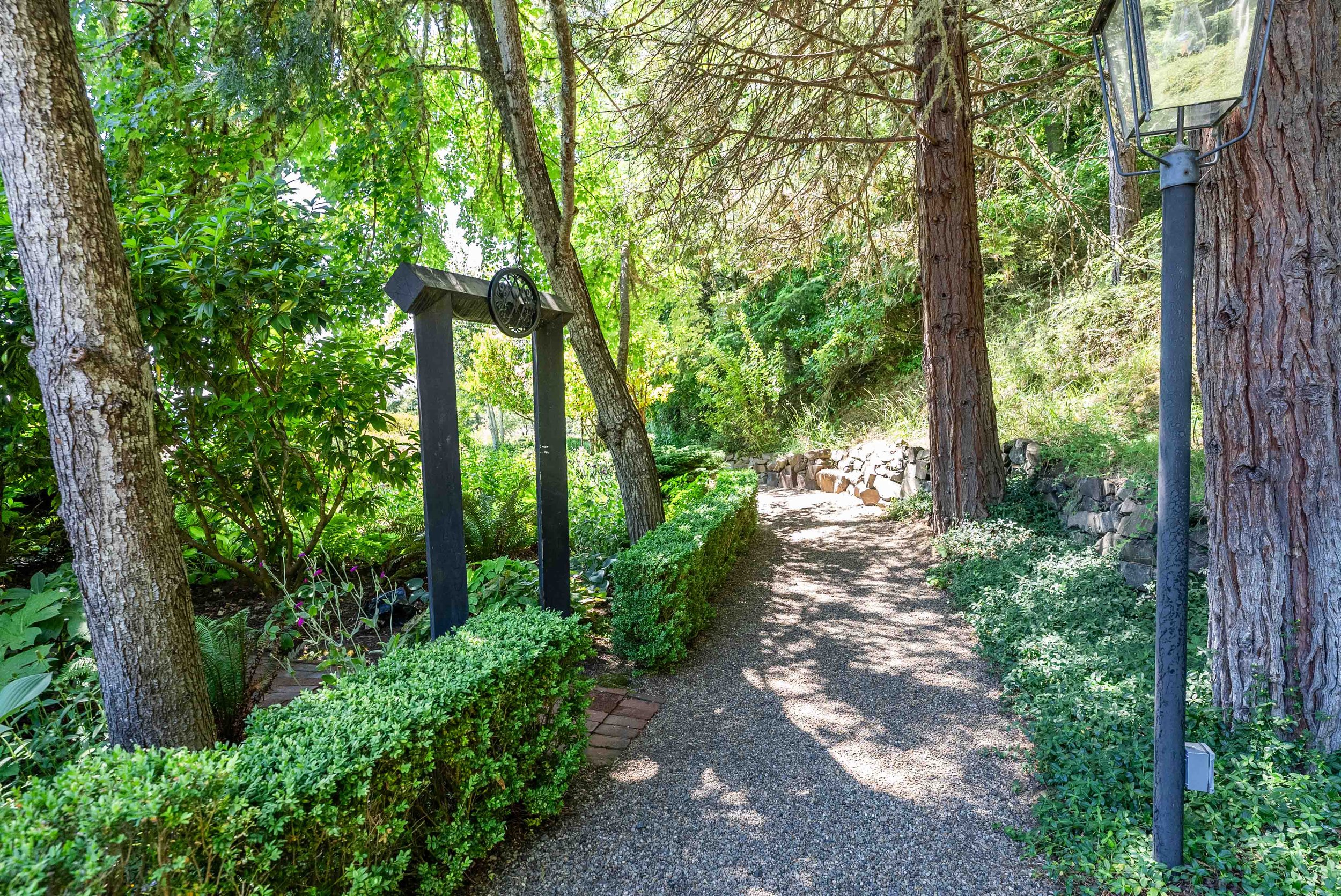 camas-manor-compressed-80.jpg