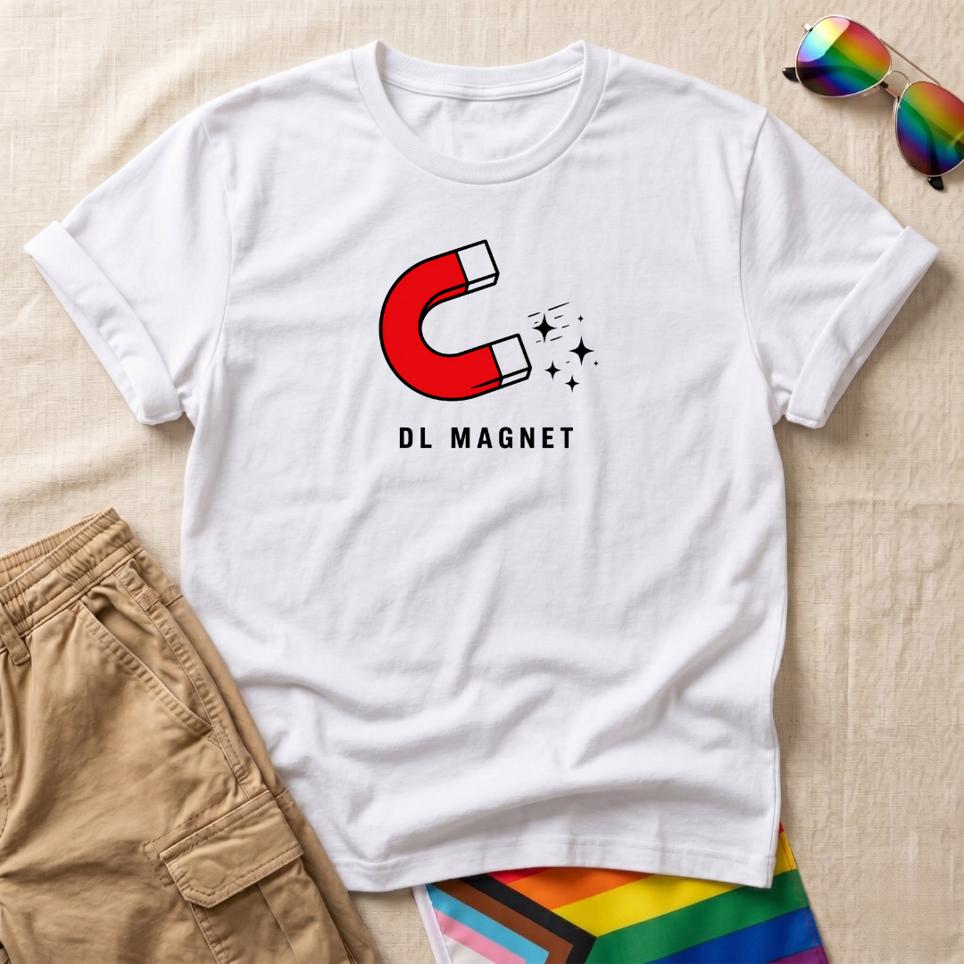 Magnet Graphic T‑Shirt