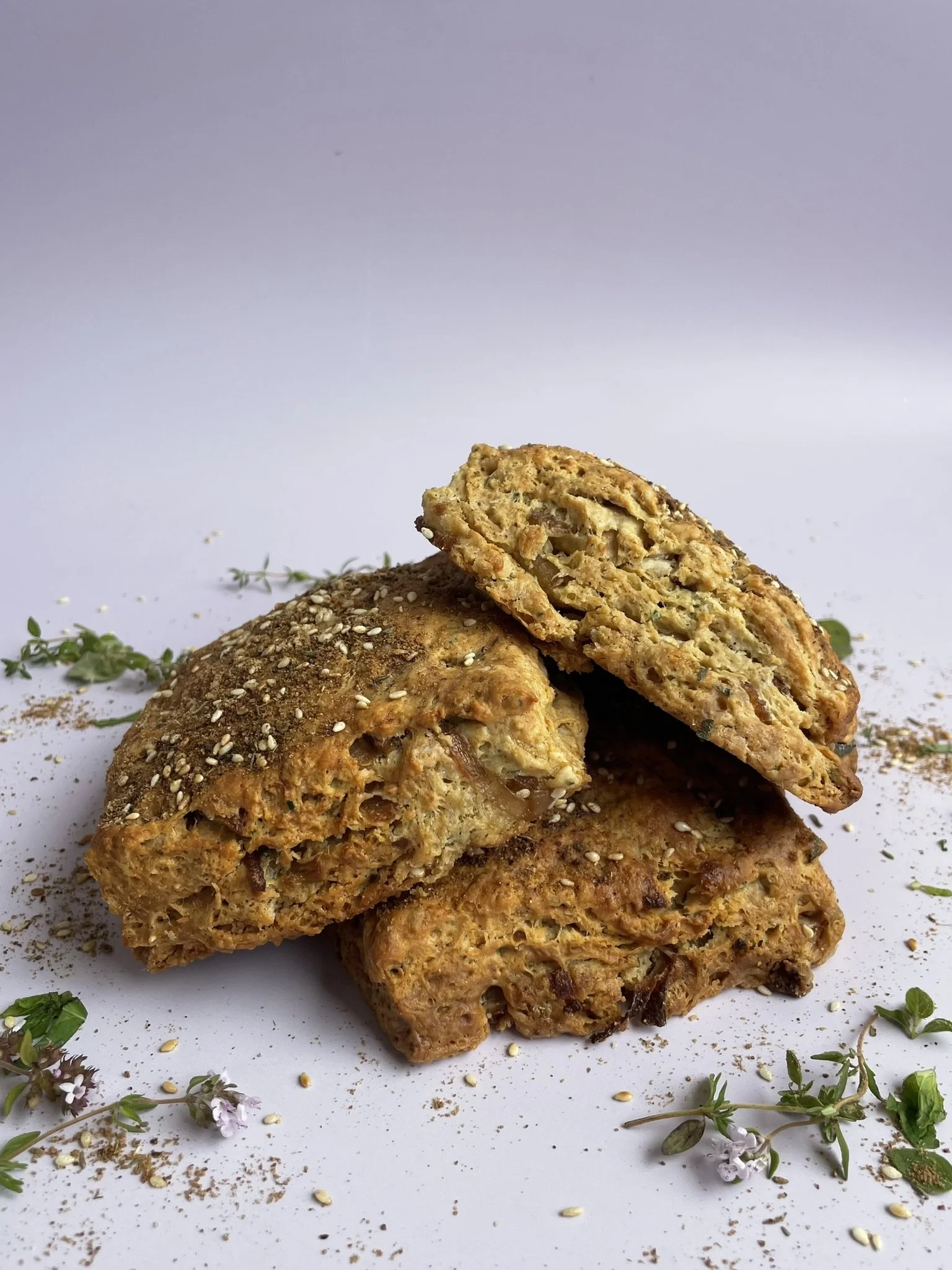 Za'atar, herb + caramelised onion scones