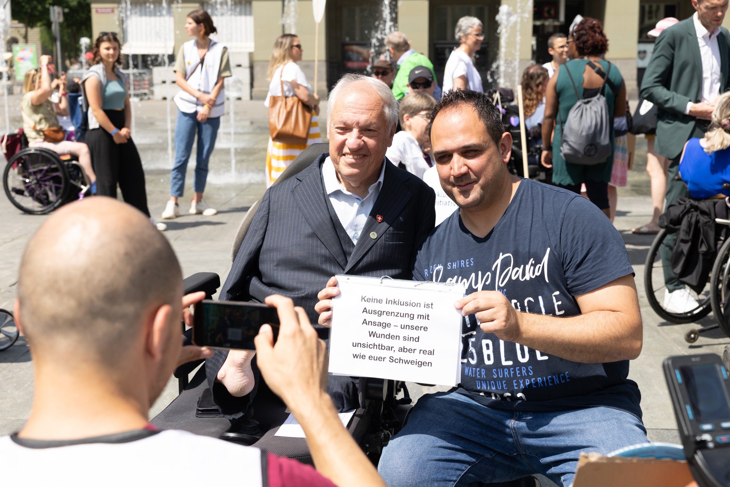 Manifestübergabe Schlüssel zur Inklusion