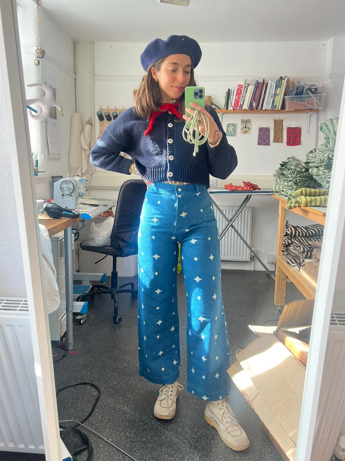 I&rsquo;m so happy it&rsquo;s autumn! My soul isn&rsquo;t as extraverted as summer or as introverted as winter, this is my Goldilocks season. I love the back to school feeling, I LOVE layering, getting my knits, berets and jeans out, so buckle up, th