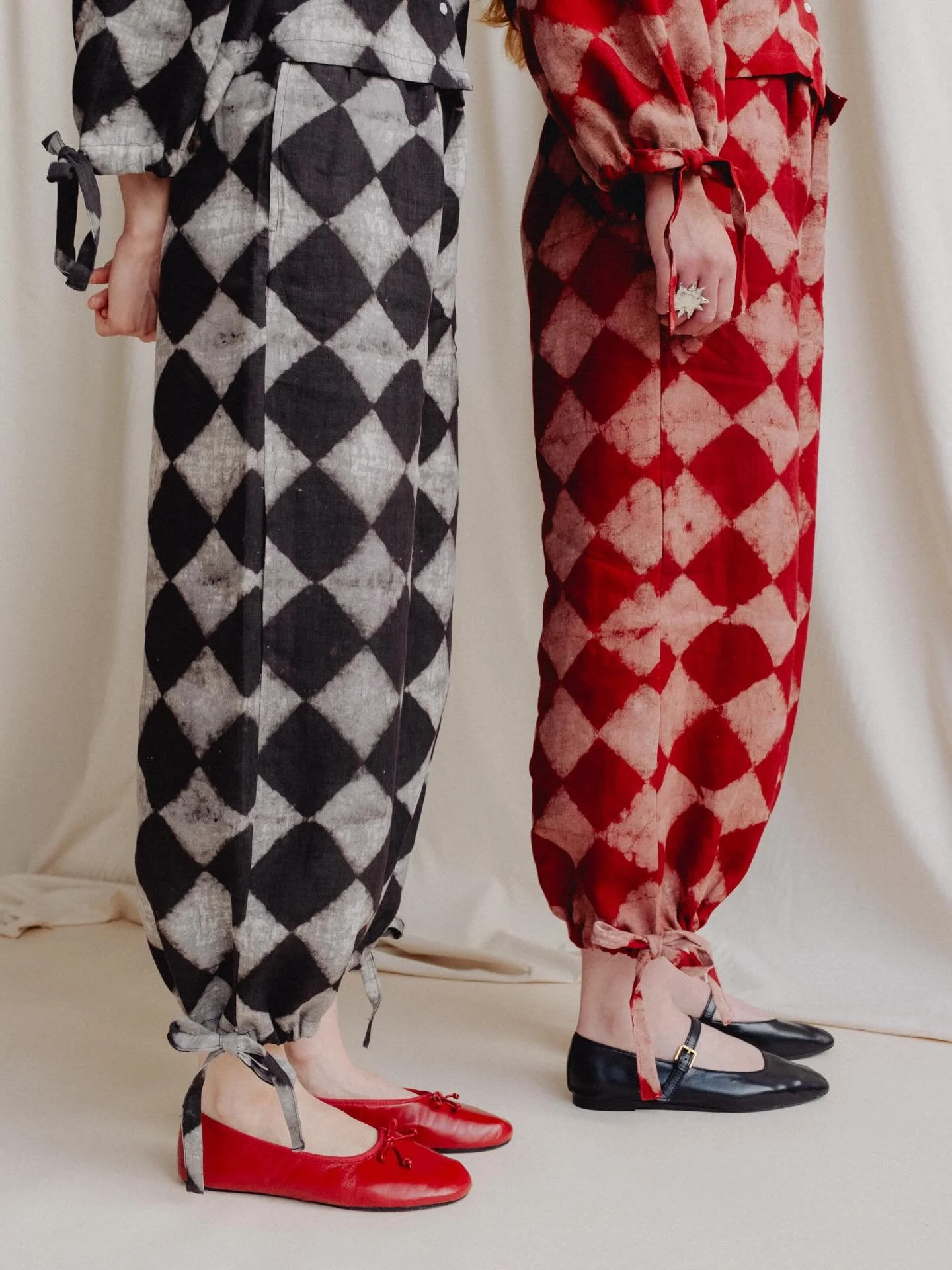 My absolute fave co-ords ❤️🖤 

With a playful oversized harlequin design, hand printed on naturally dyed linen you just can&rsquo;t go wrong this Spring Summer ❤️🖤