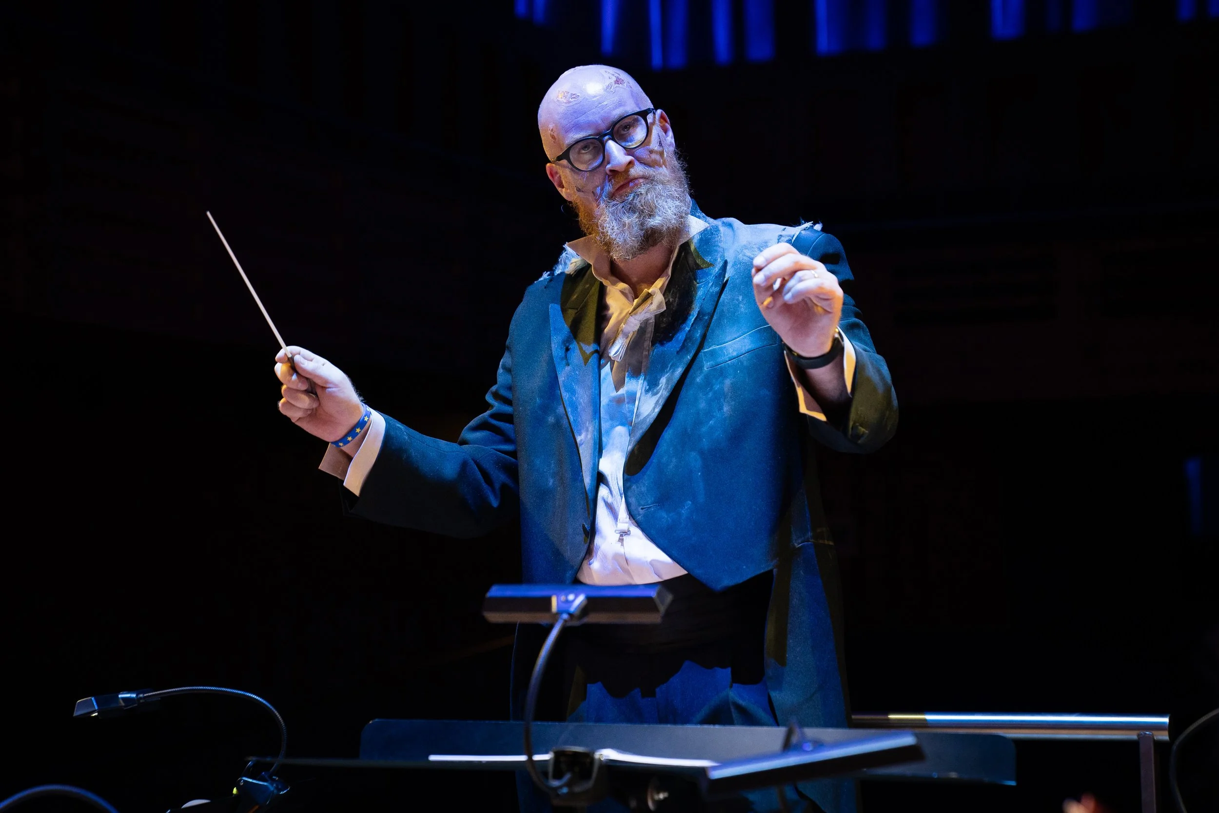 Styled as "walkers", Covent Garden Sinfonia perform orchestral compositions from Disney's The Walking Dead at the final season premiere at King's Place. Produced by Danielle Nay for Taylor Herring.