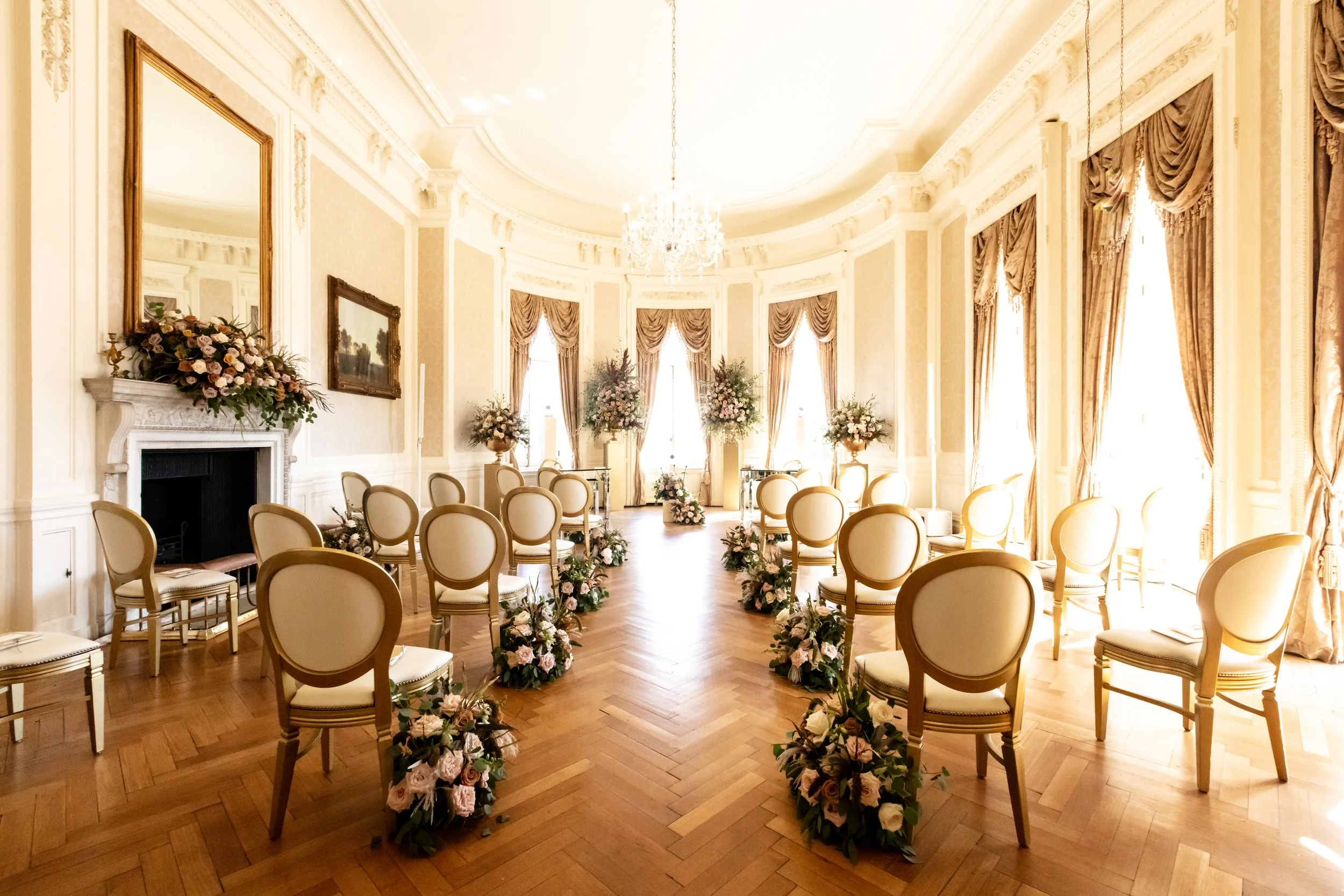 Luton Hoo: socially distanced ceremony for 30 people (including celebrants). Produced with 2 weeks' notice during the 2020 pandemic. 