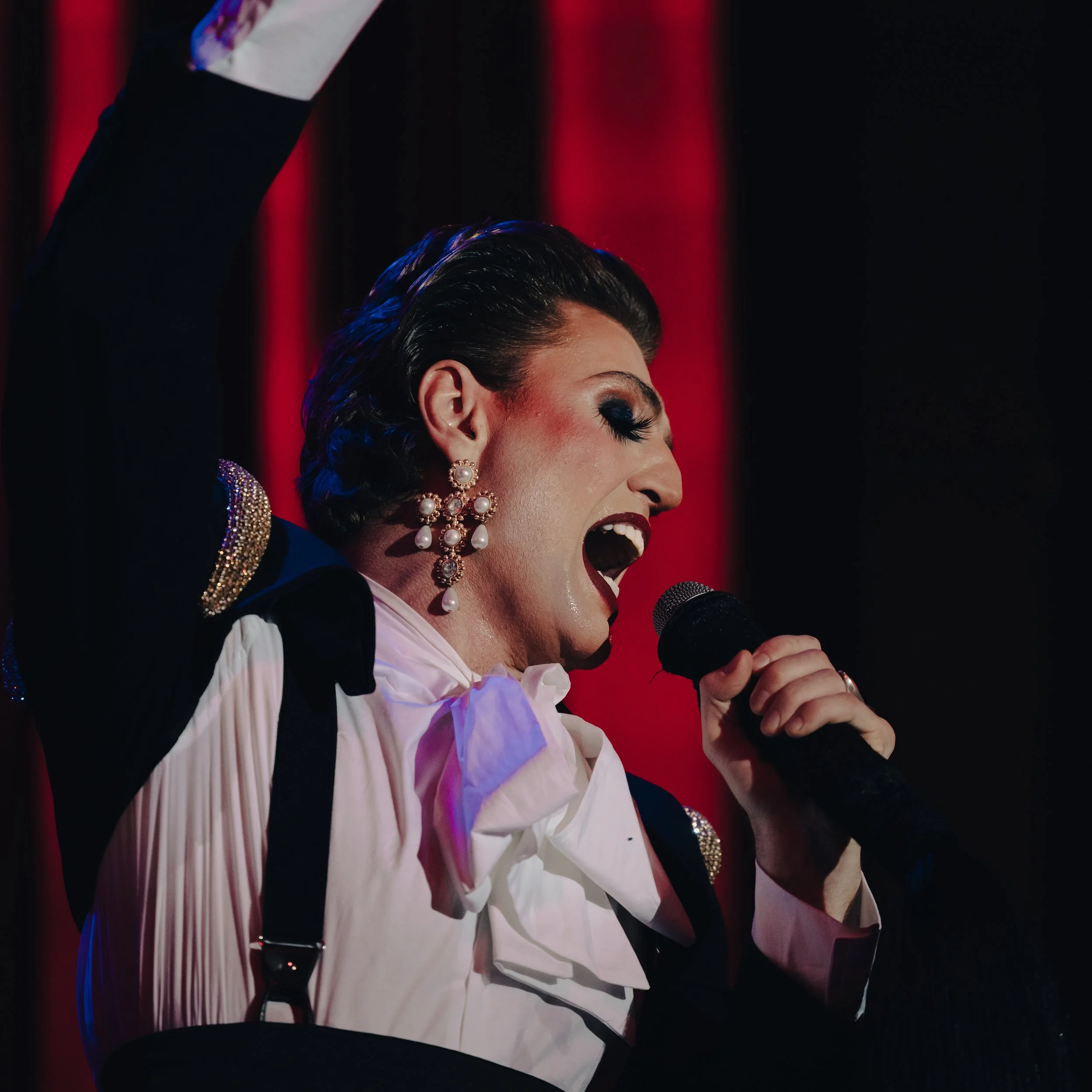 Taste Australia with Reuben Kaye, 15 August 2022, at House of Oz, Edinburgh Festival Fringe. Click for video.  

The Australian cabaret legend hosted an extraordinary, intimate evening at House of Oz. It was a deliciously wild ride! 

This was an opp