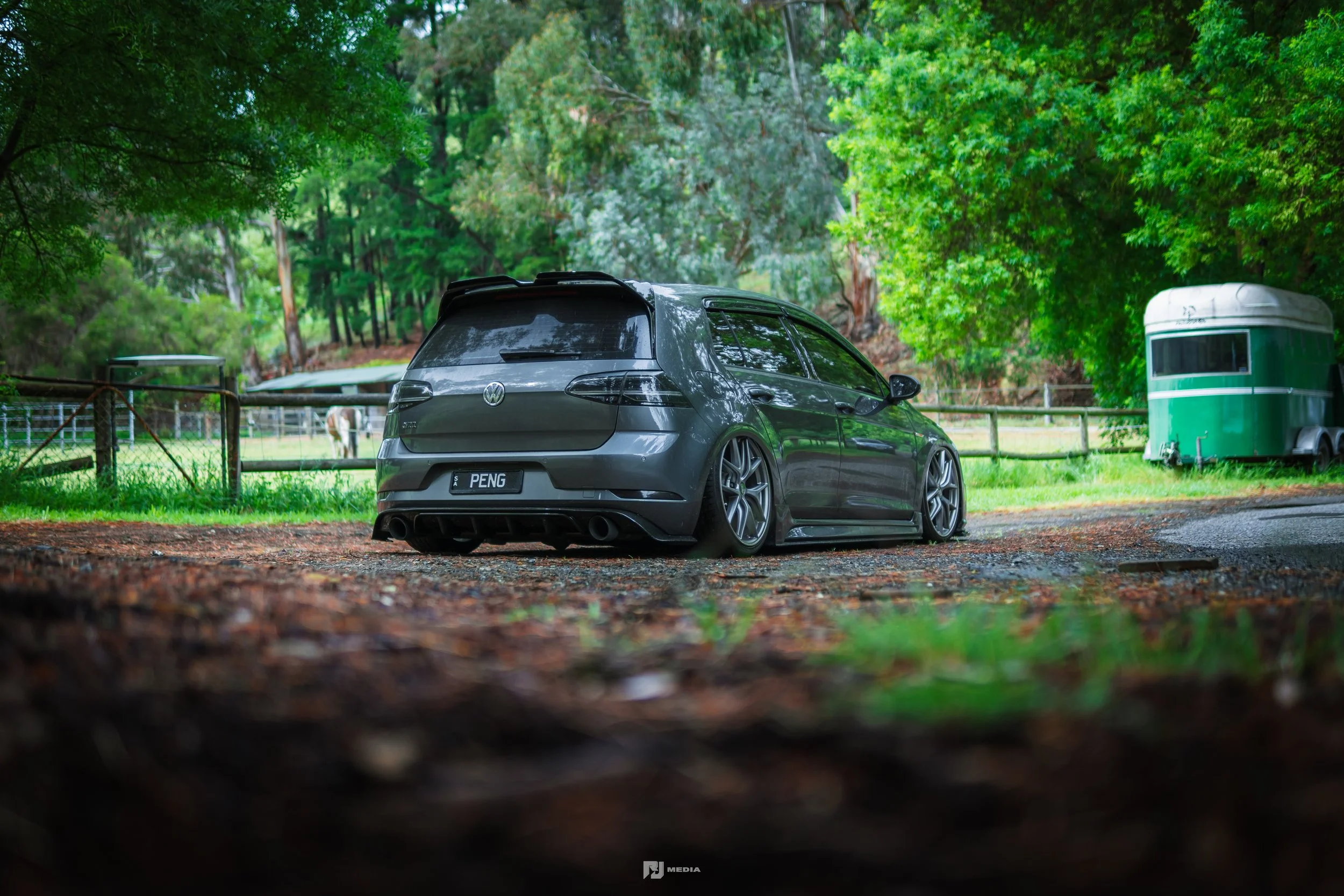 Feature Set - VW Golf GTI