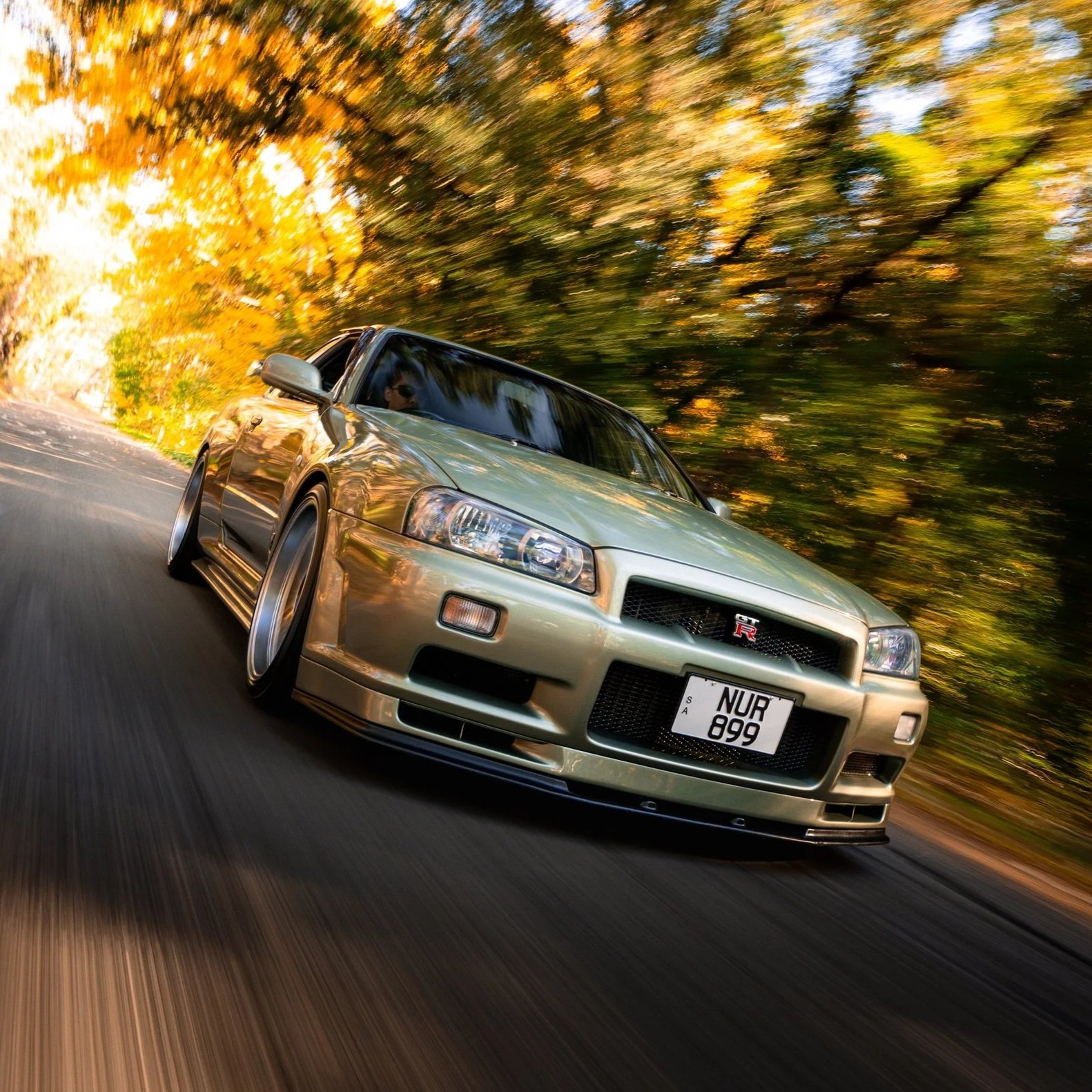 Feature Set - Nissan R34 GTR V-Spec NUR ii