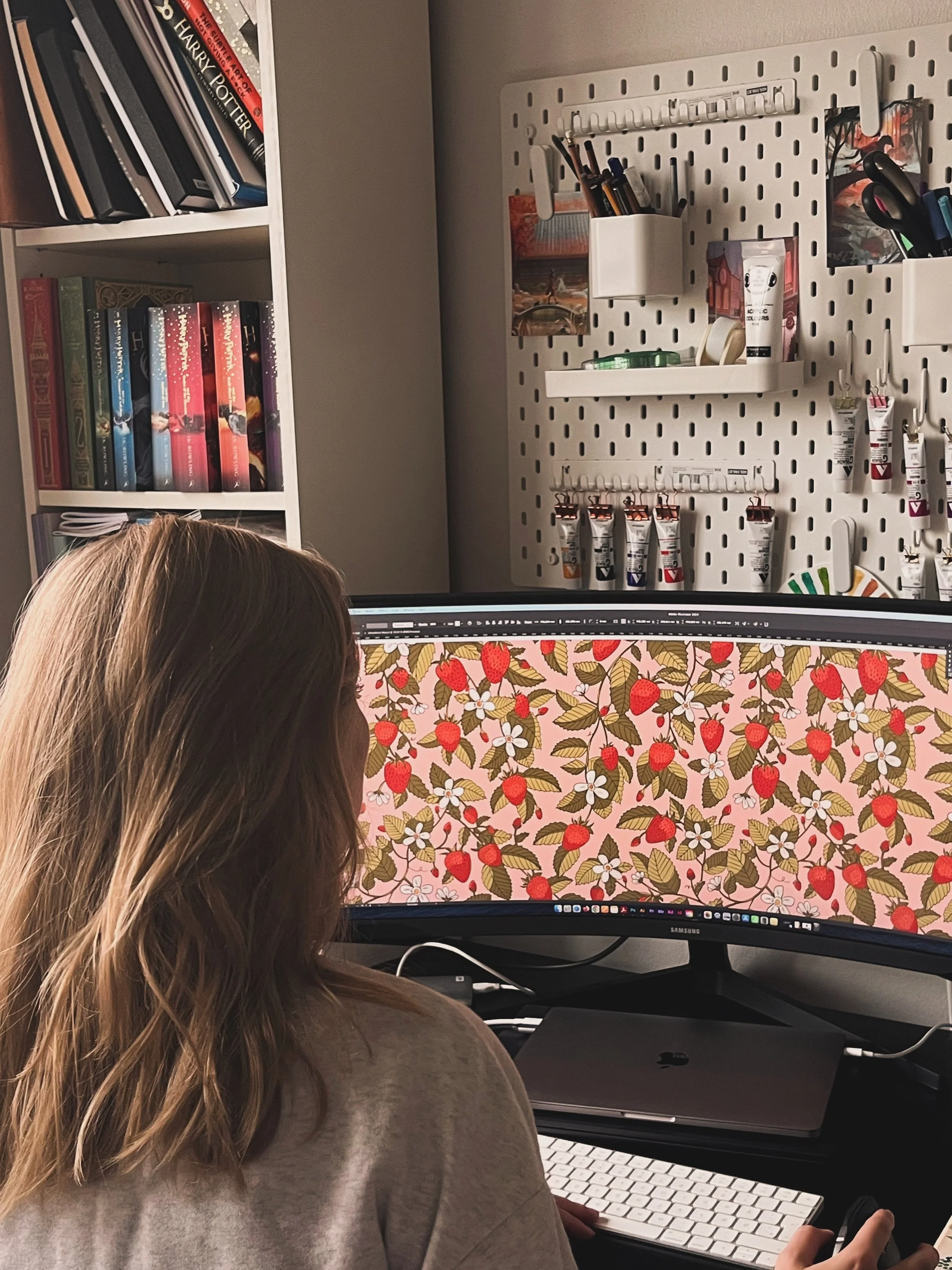 We are almost there with the #creativehighlights26 challenge! Prompt 25-26 What still feels most like me?

Sitting at my desk, sketching ideas, refining motifs, and turning hand drawn illustrations into repeating patterns.

My style has evolved over 