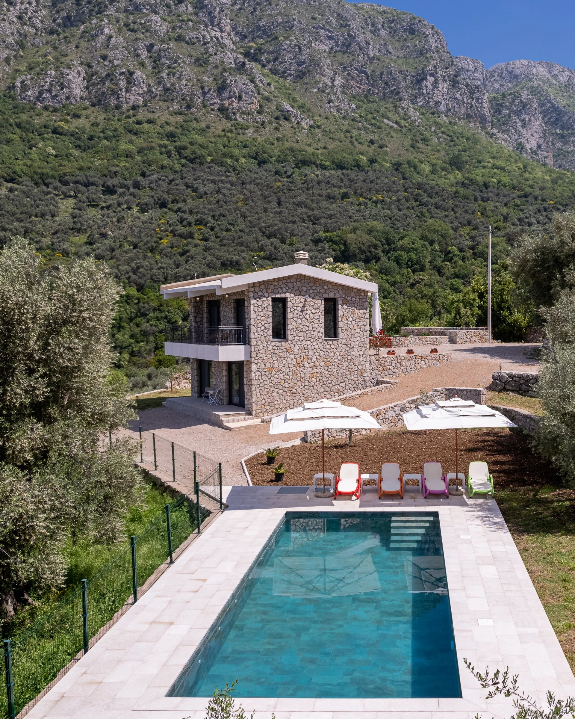 Exterior LR (27 of 36).jpg