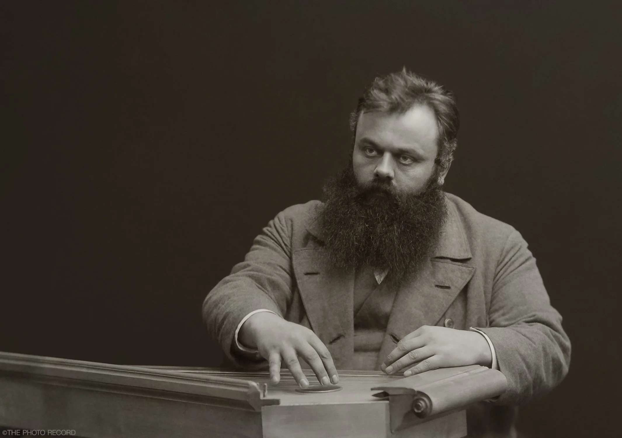 Pasi Jääskeläinen Plays the Kantele