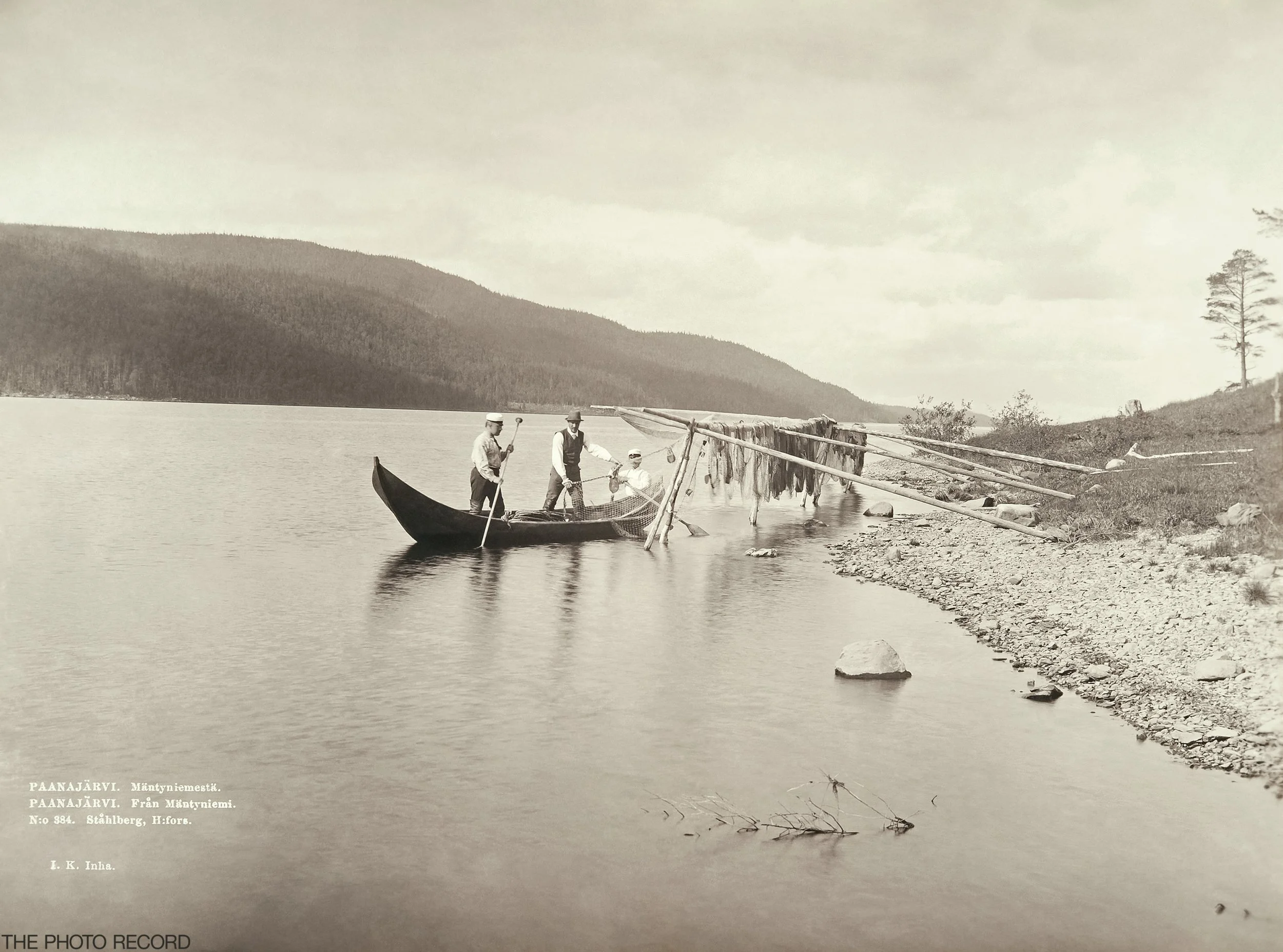 Fishing in Paanajärvi