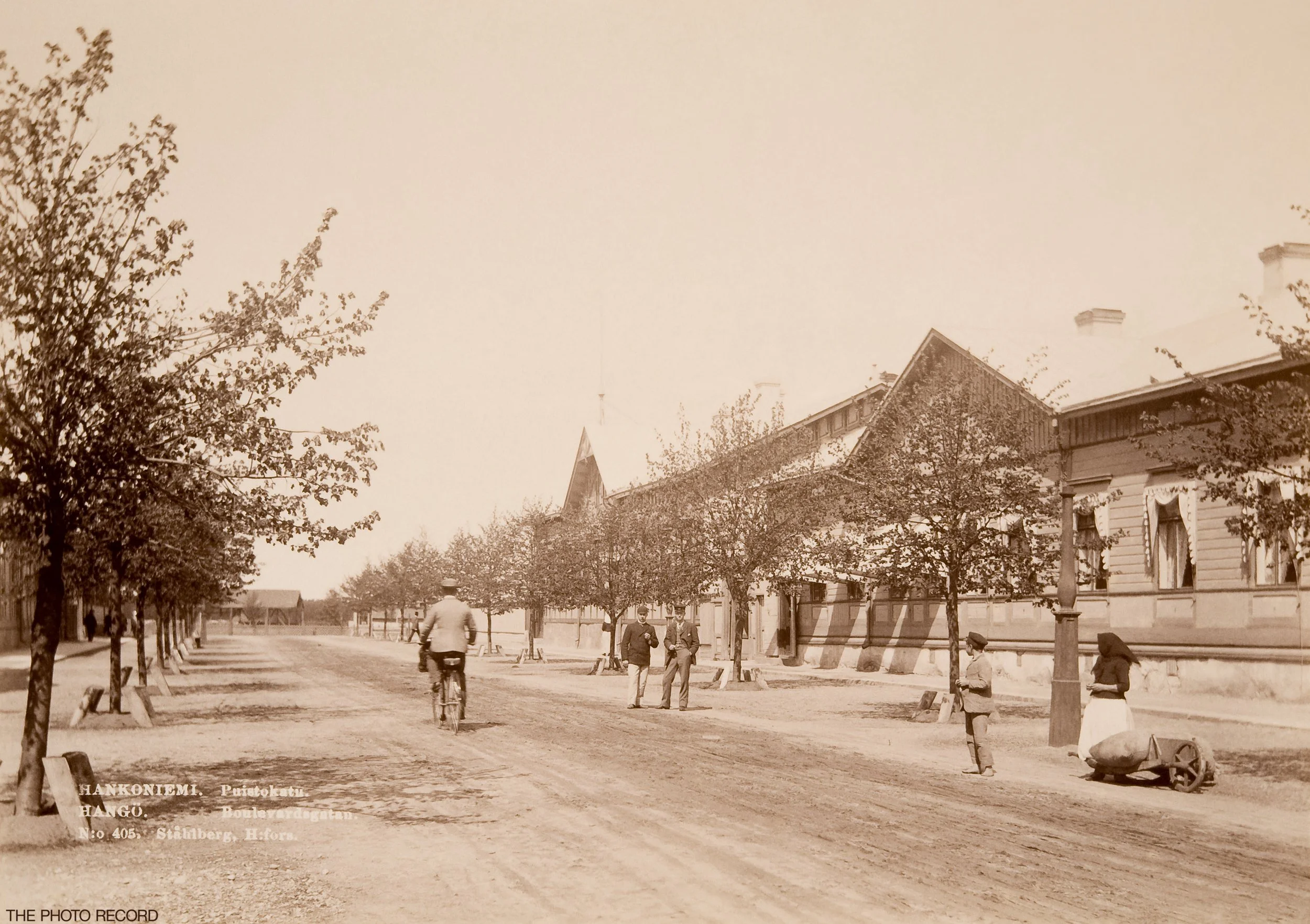 Park Street in Hankoniemi