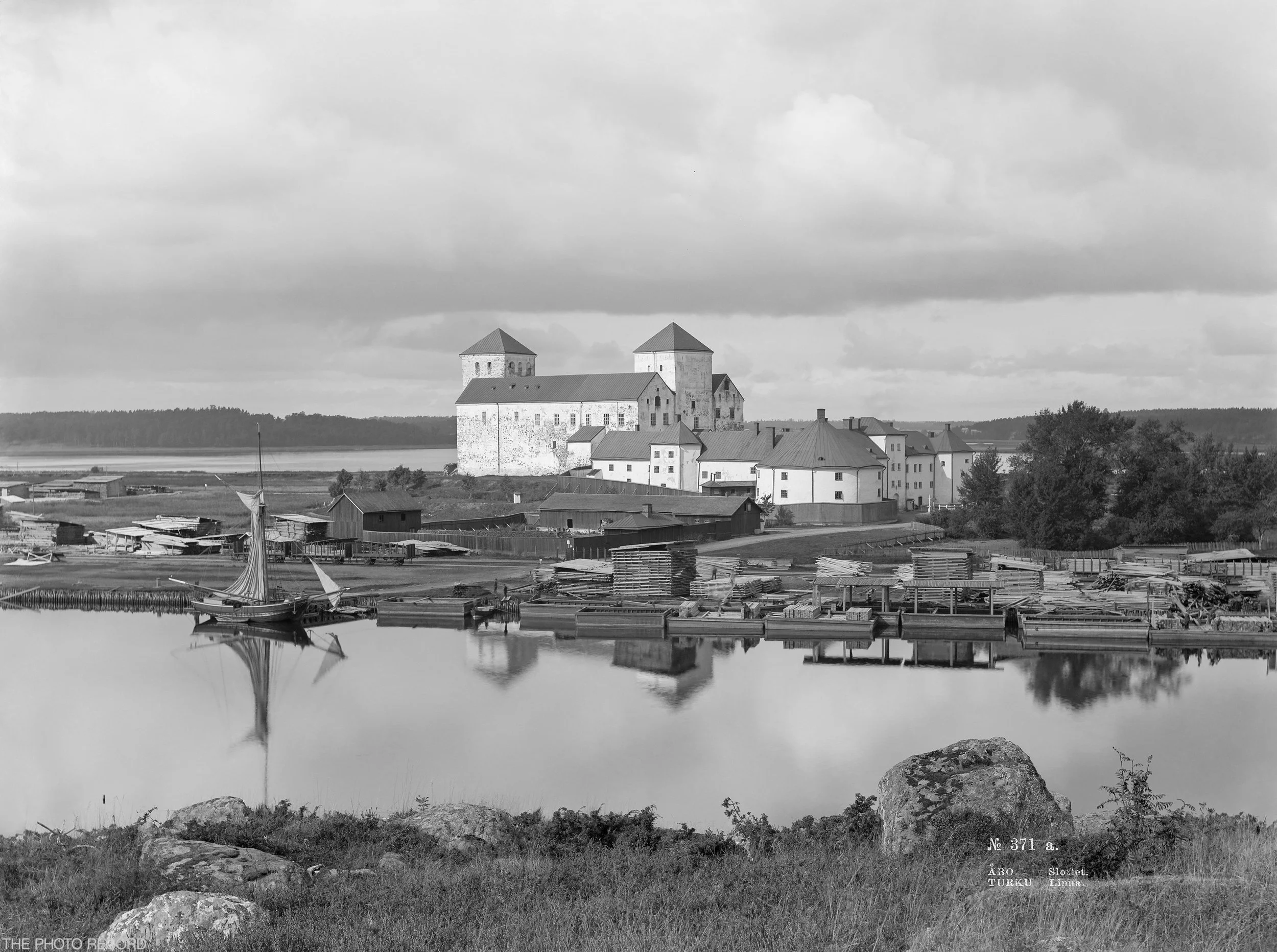 Turku Castle and Boat