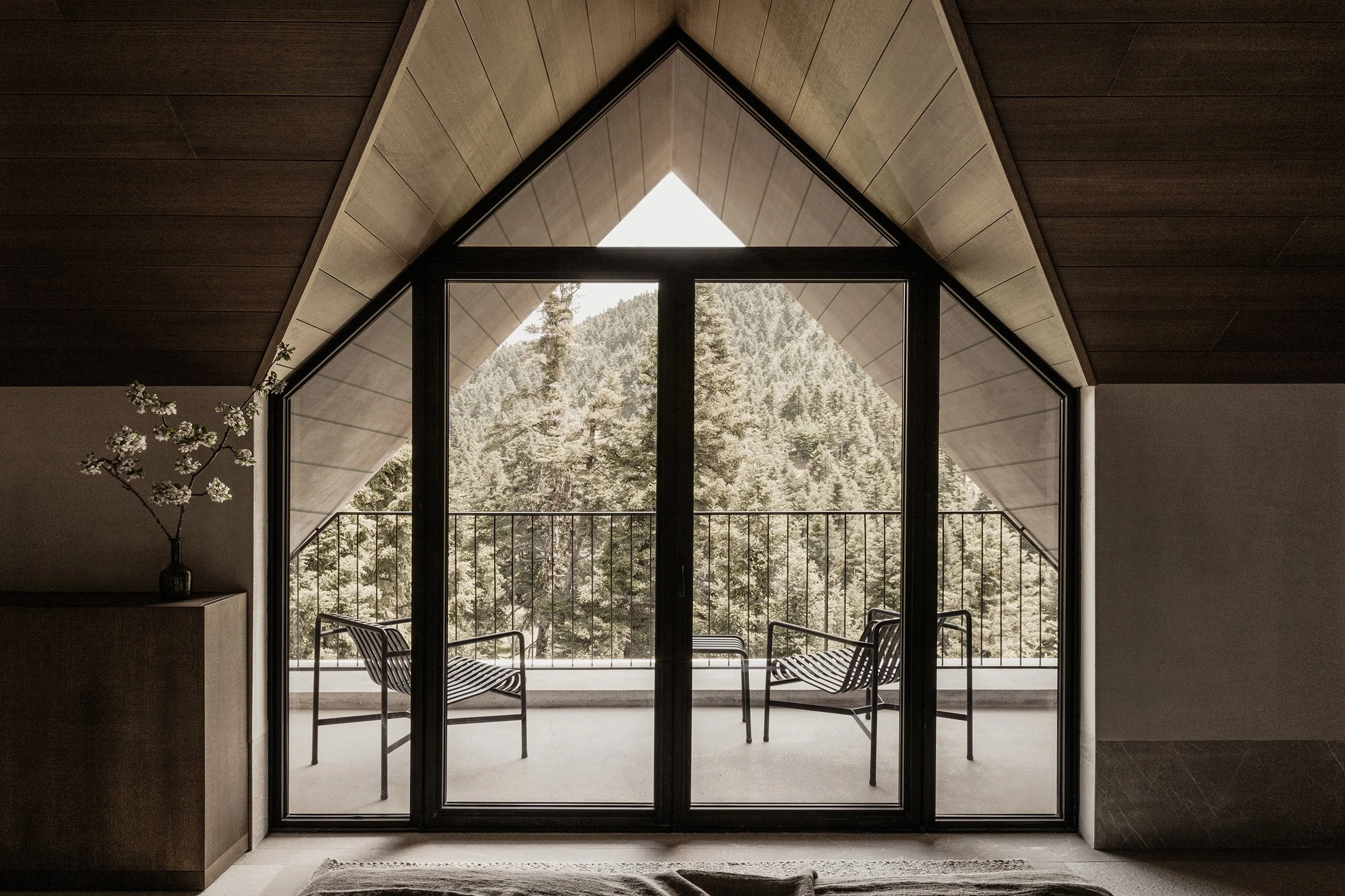 Monogon Architecture MANNA Hotel Arcadia Suite