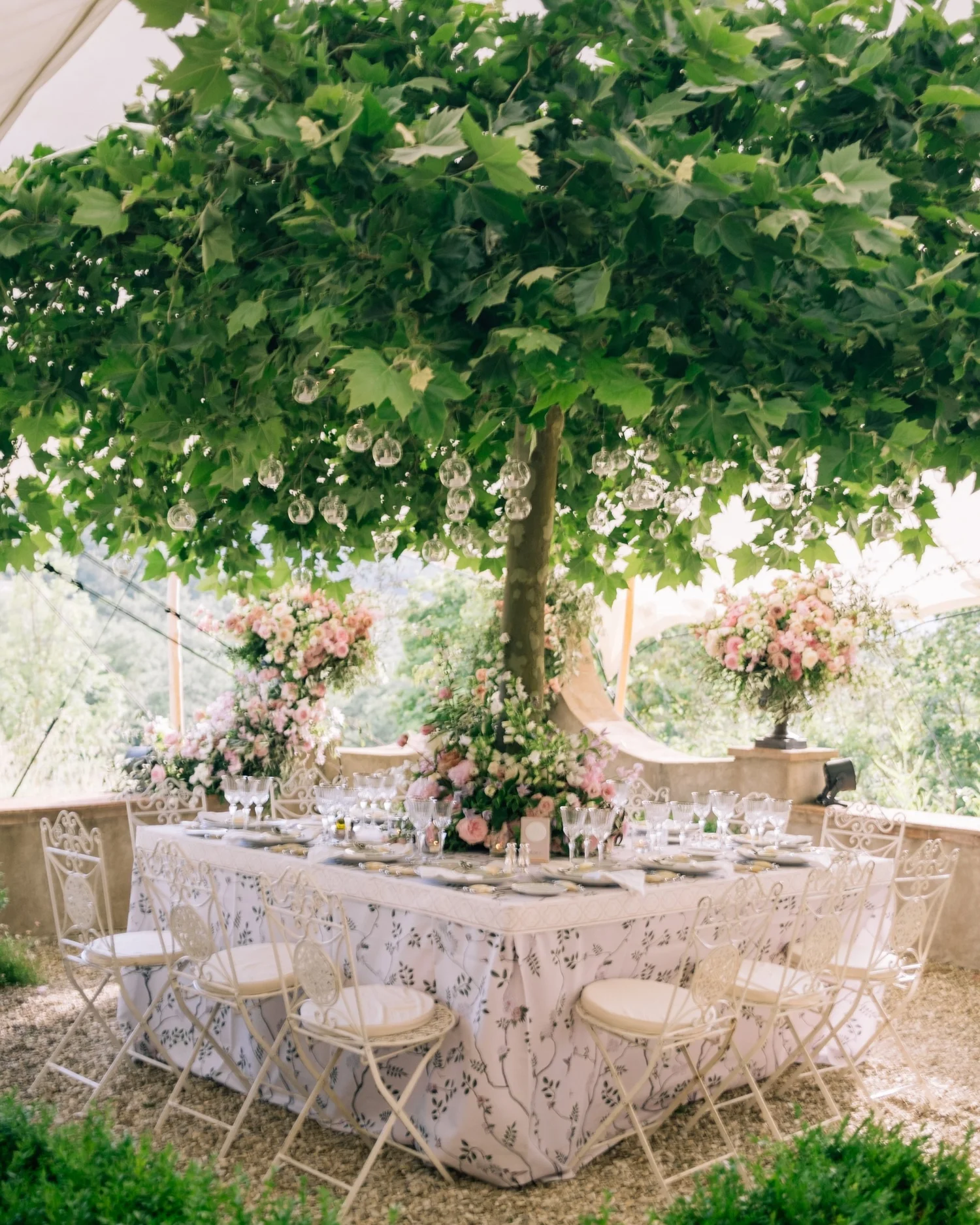Wedding Weekends - v1 Castello di Reschio Hotel, Italy