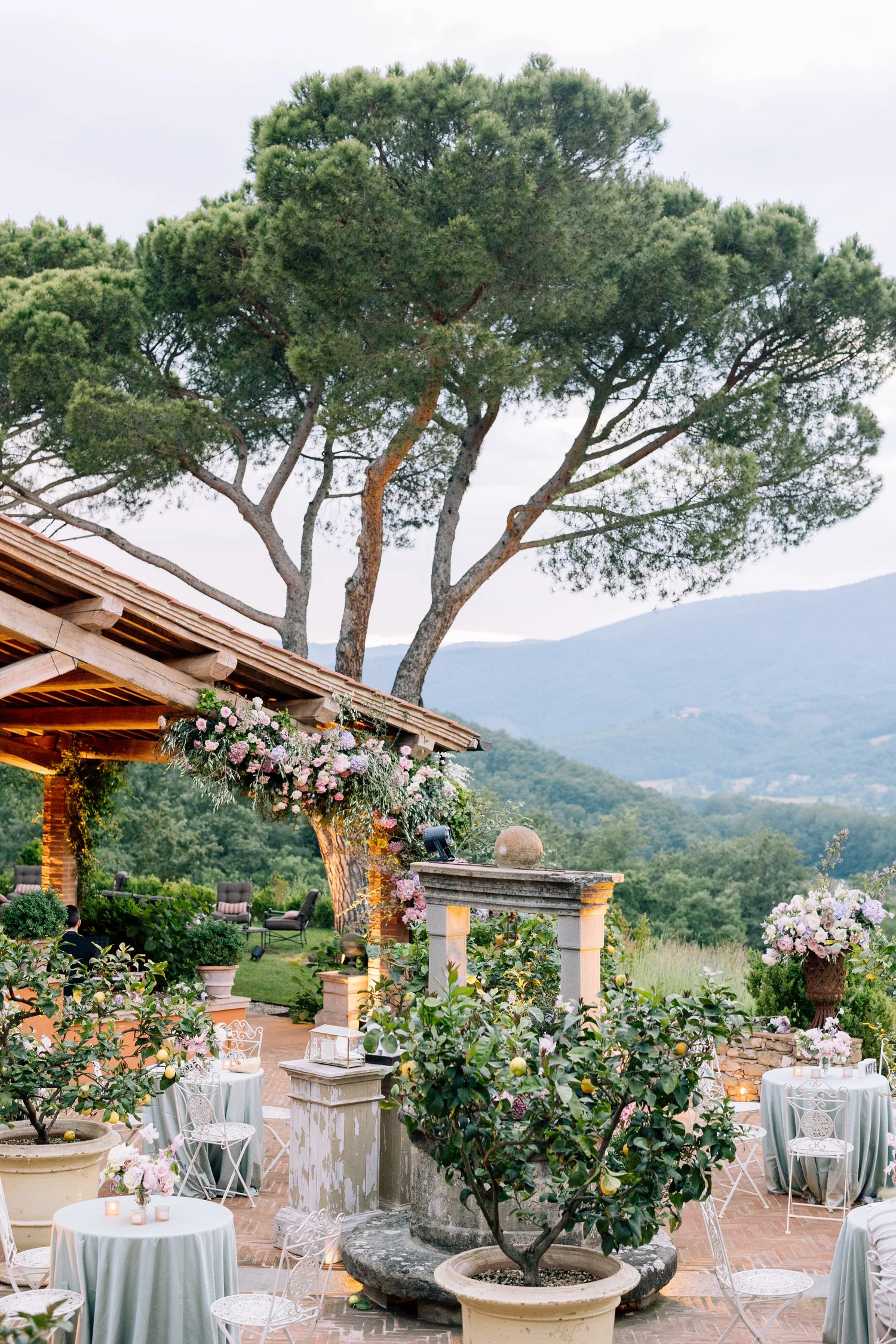 Wedding Weekends - v1 Castello di Reschio Hotel, Italy