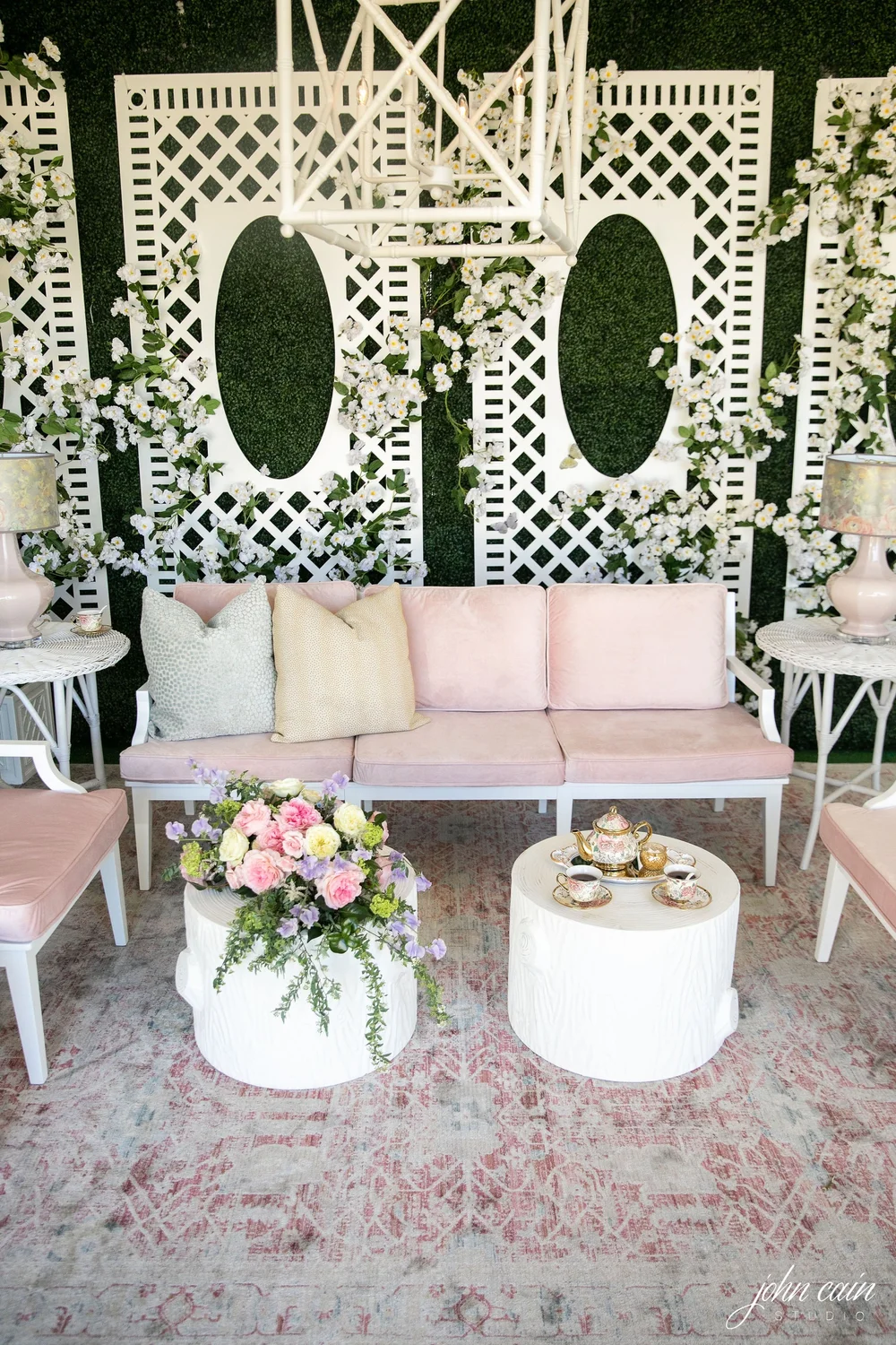 Garden Lounge