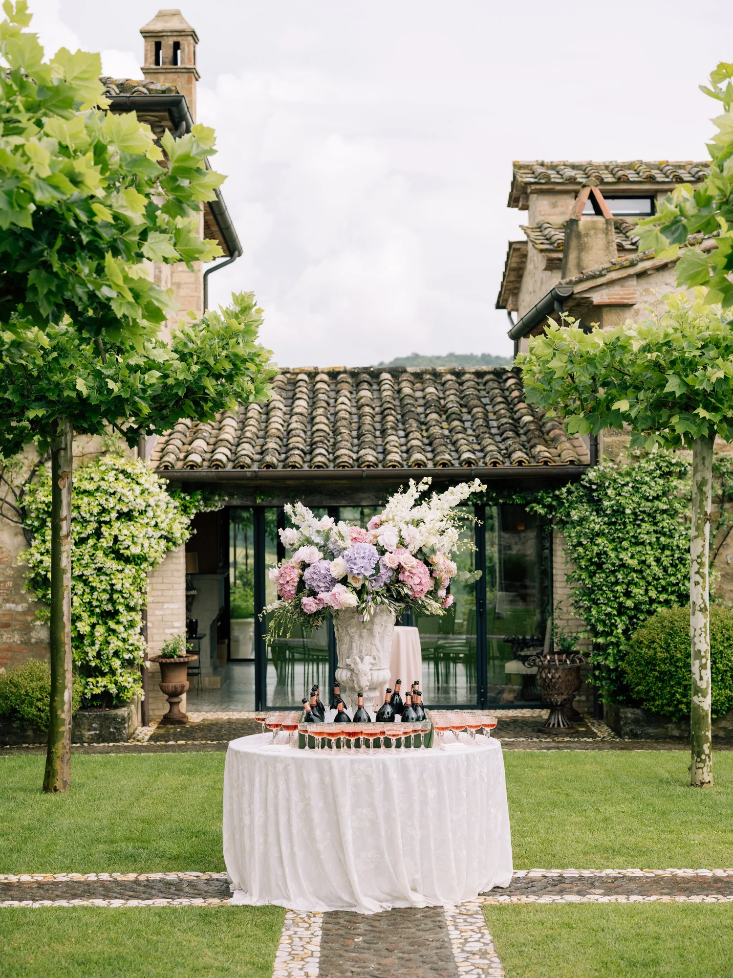 Wedding Weekends - v1 Castello di Reschio Hotel, Italy