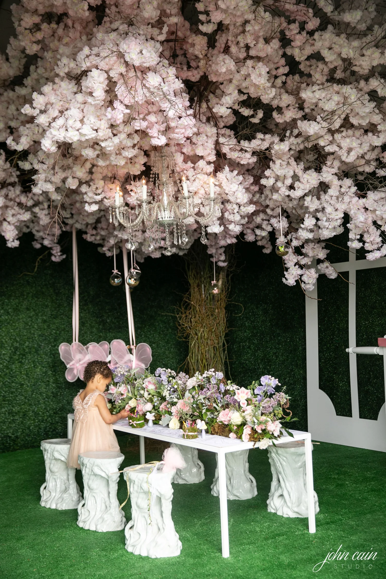 Styled Shoots - Feminine Garden