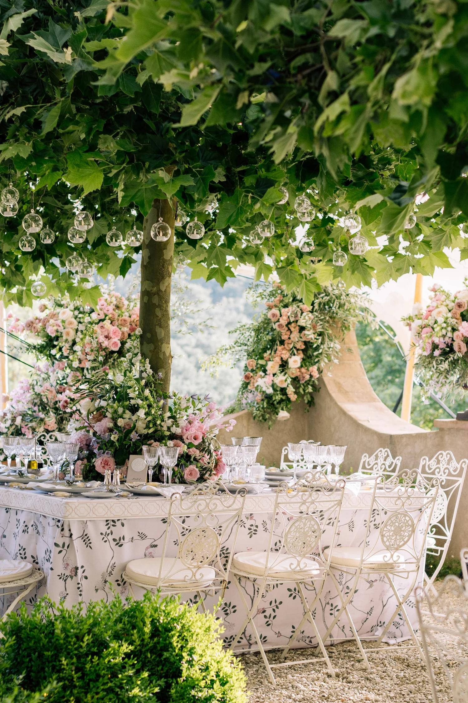 Wedding Weekends - v1 Castello di Reschio Hotel, Italy
