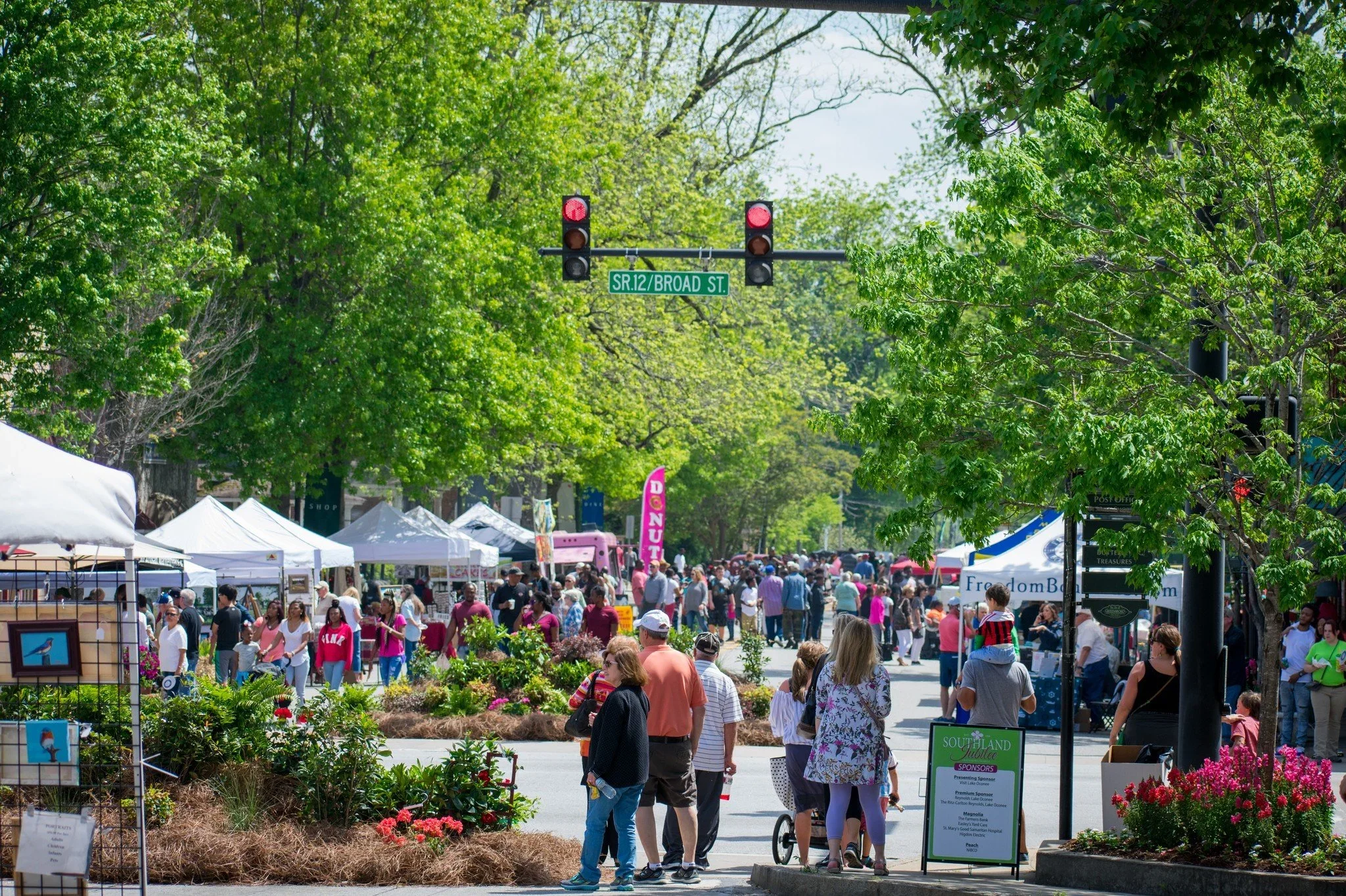 A Community That Welcomes You: Discover the Warmth of Lake Sinclair