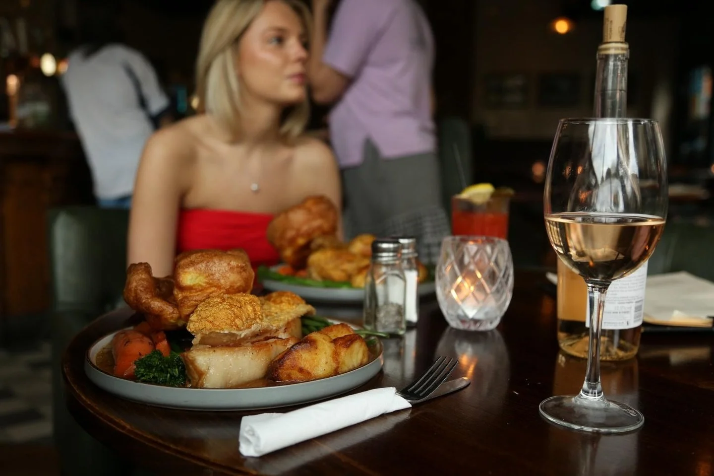 TODAYS SPECIAL!

ROAST TURKEY! 🎄

Celebrate with us on the countdown to Christmas with a lovely roast turkey on our menu!

Check out our offers and deals on our website, link in bio 🔗

#london #londonpub #winter #sundayroast #northlondonpub #northl