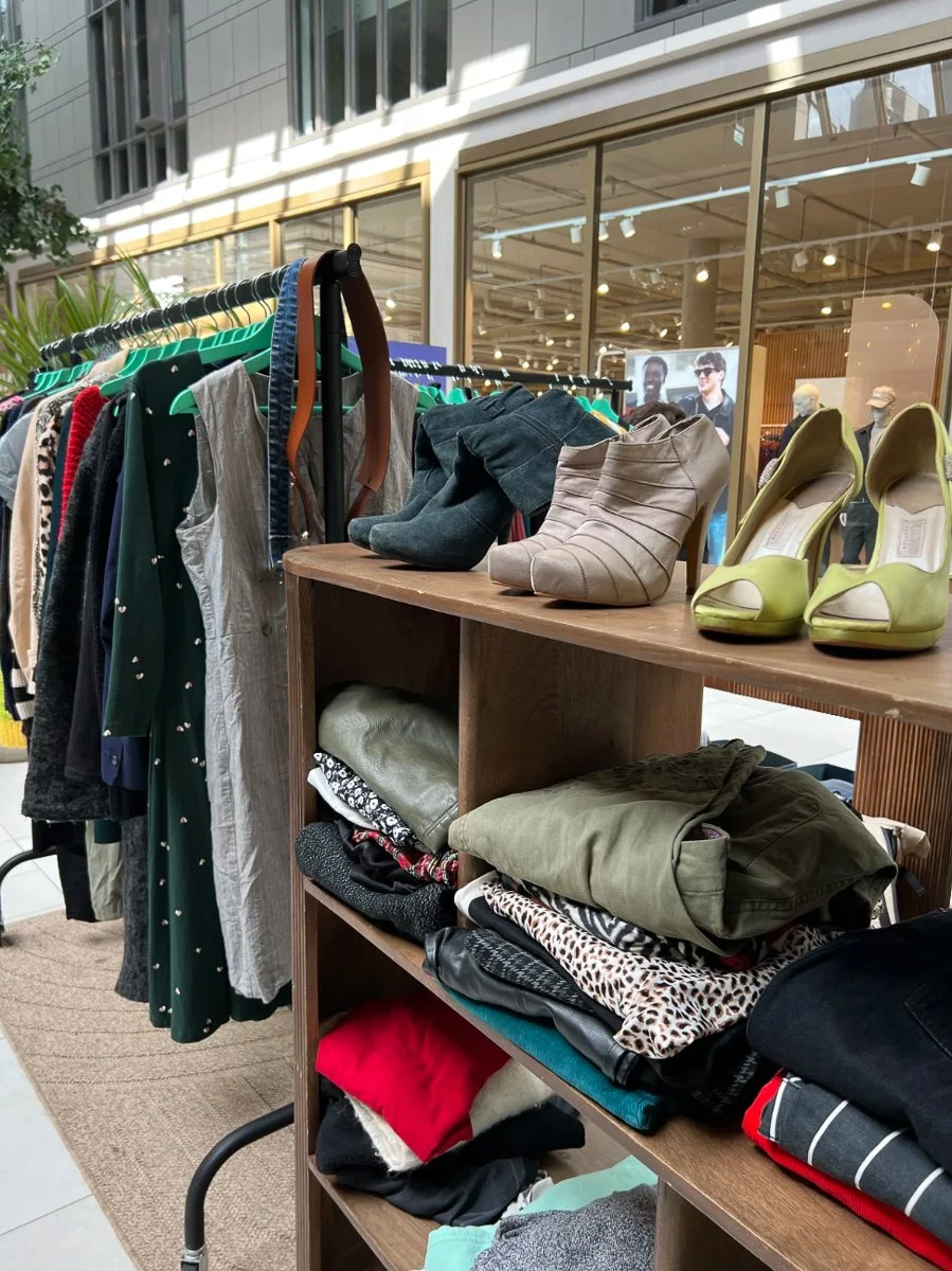 Tweedehands kleding en schoenen