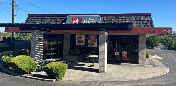 Jack dans le boite.jpg