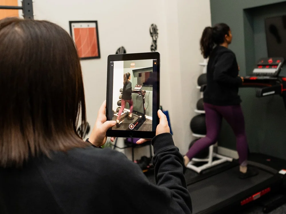 Treadmill gait analysis of a runner at FM Physio Liverpool