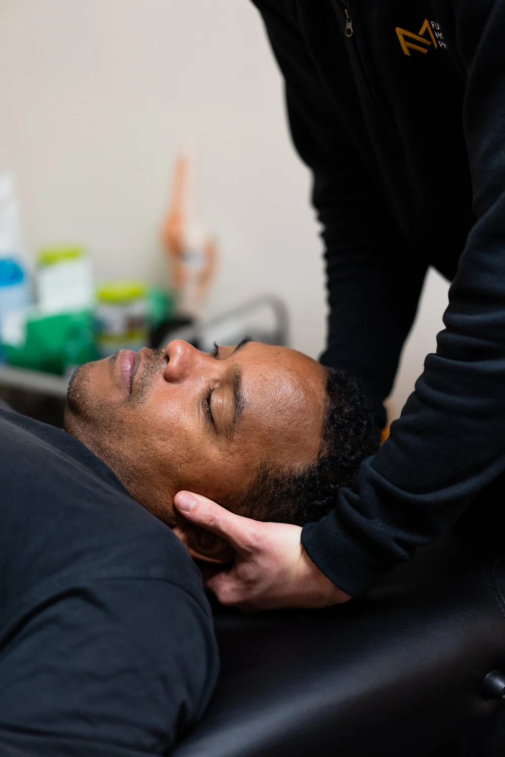 Neck pain assessment and stiffness treatment in Liverpool