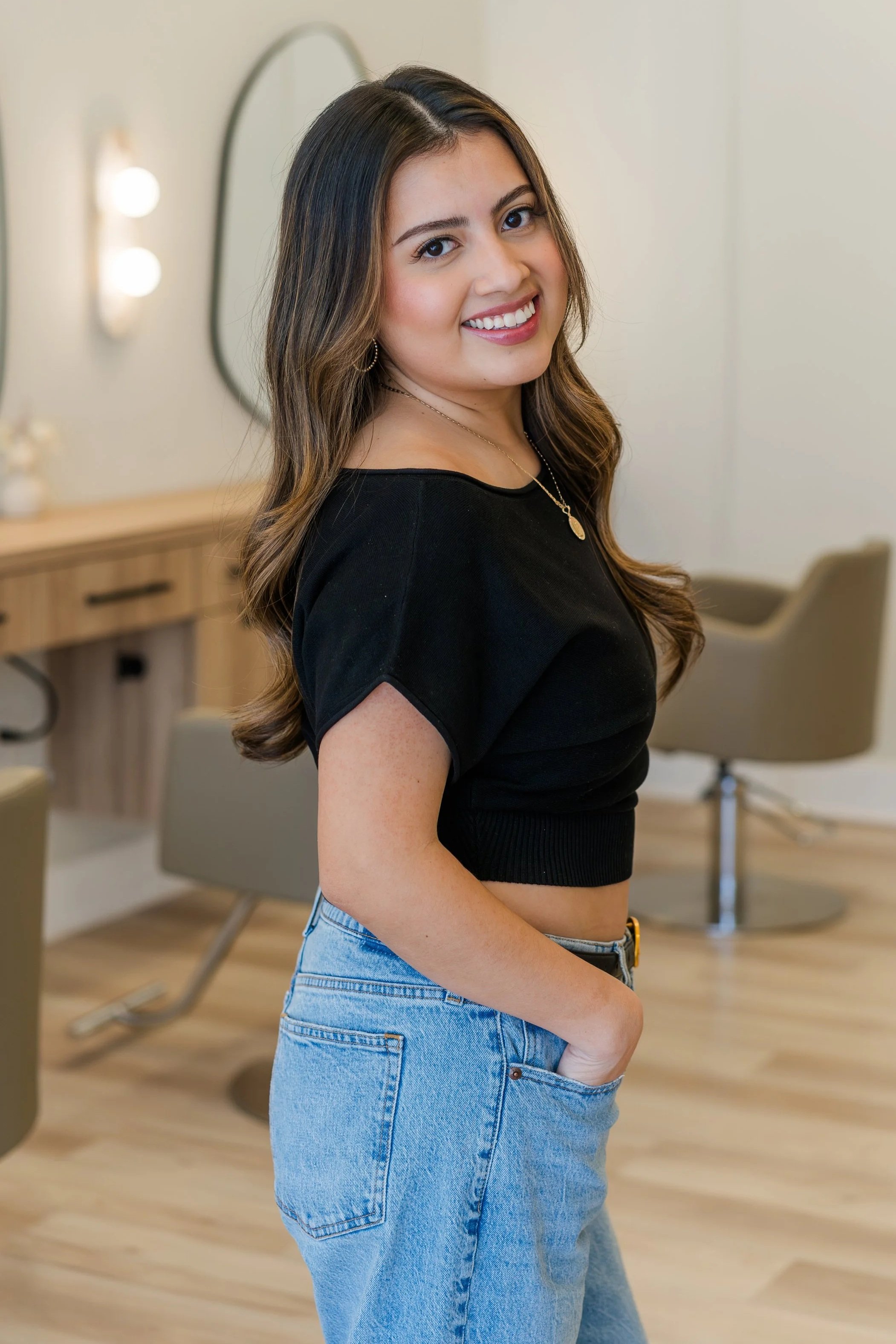 Leslie Jacinto | Stylist, Bellami Extension Certified