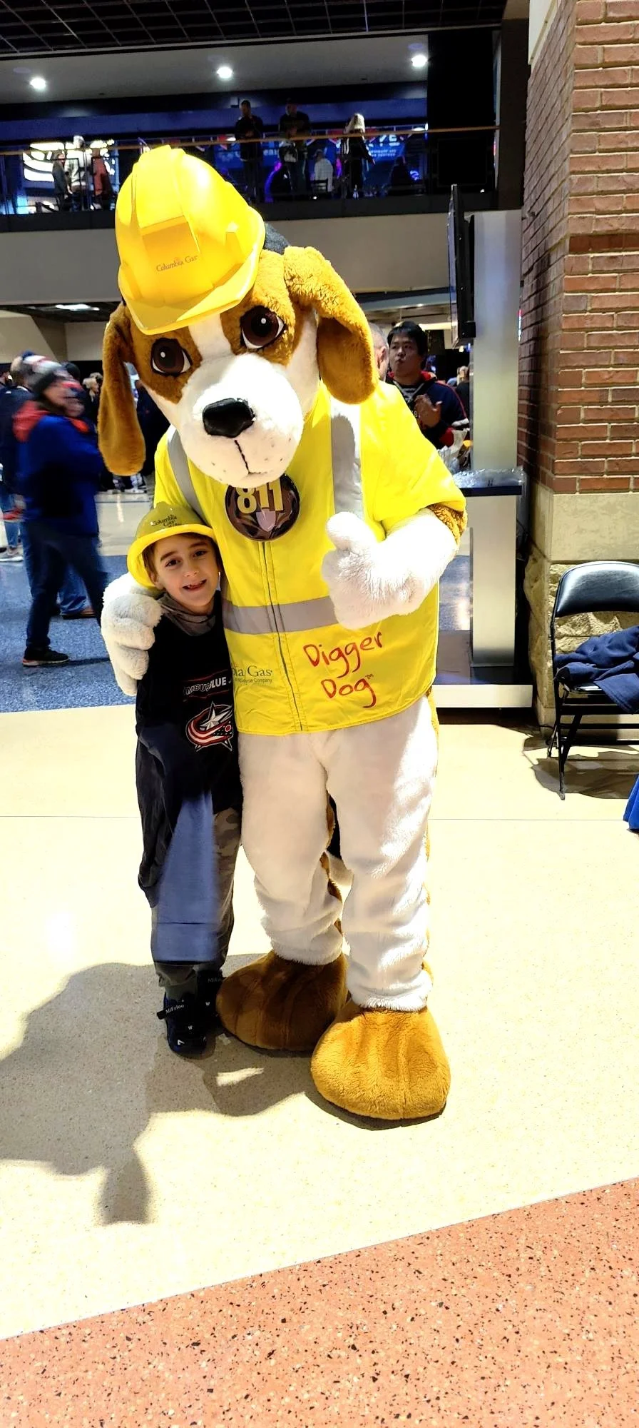 Louis with the Columbus Blue Jackets mascot Digger