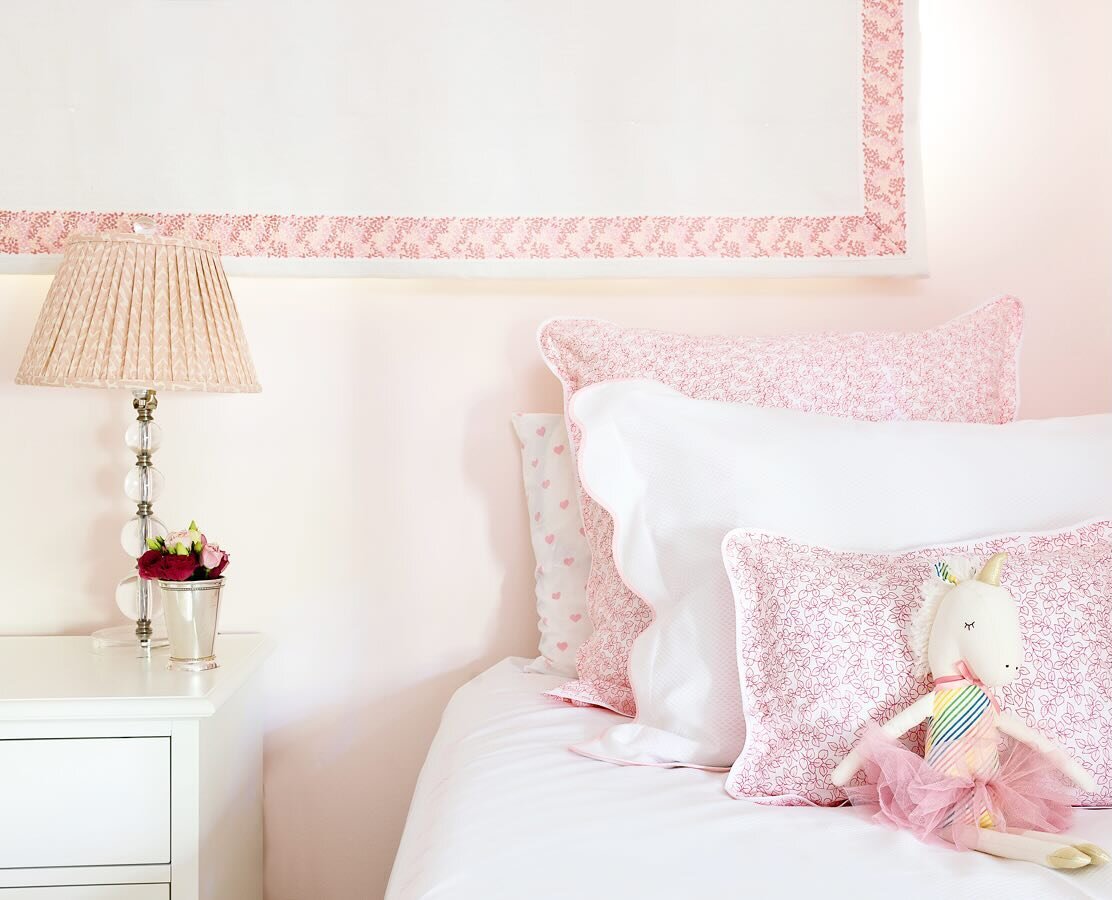 Scalloped pillow shams by @matouklinens and trimmings in pretty pinks thanks to @samuelandsons paint the perfect palette for the sweetest little girl. 
📸: @meganjphoto 
Design: @baxter_designny 

#baxterdesignny 
#baxterdesignnyc 
#matouk 
#samuelan