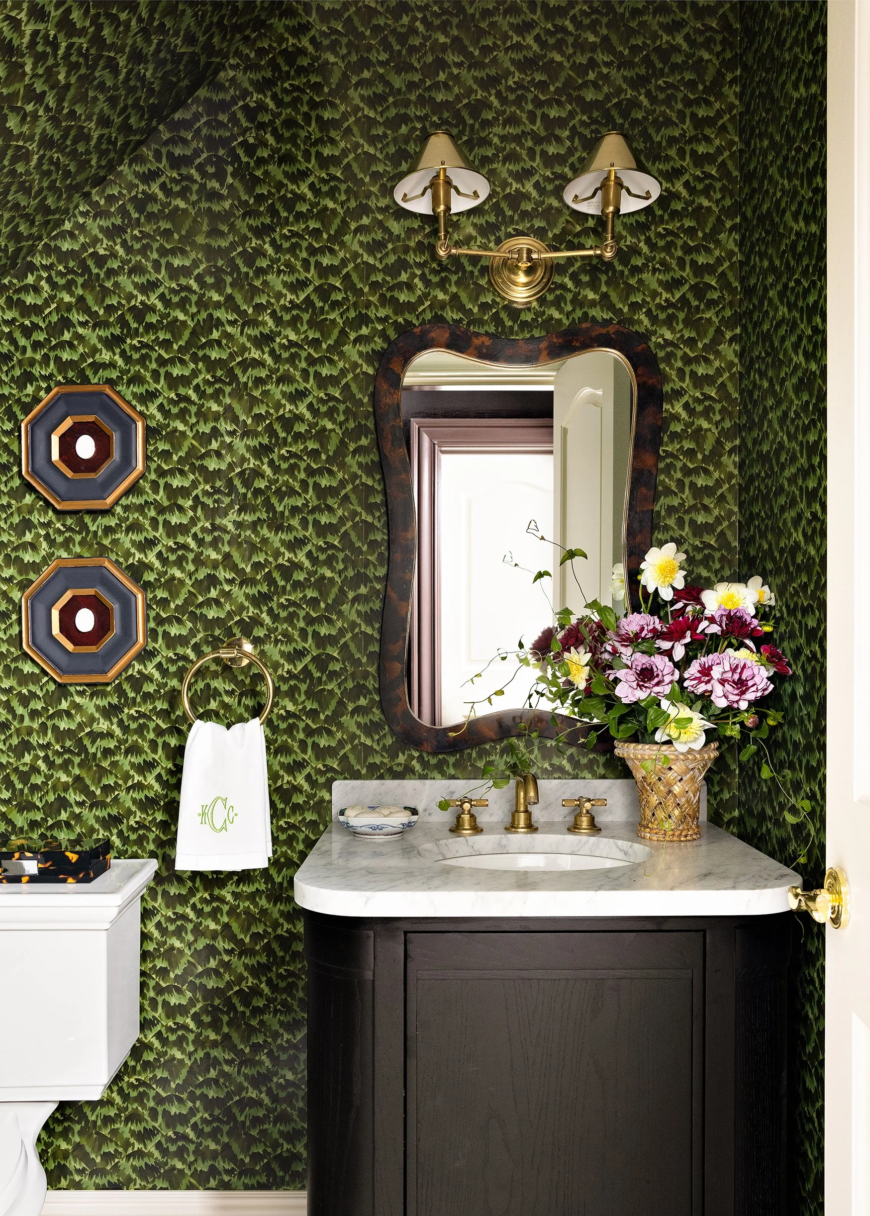 Baxter Design NY | Kate Chapman | Fox Meadow North | Portfolio | Powder Room | Bathroom