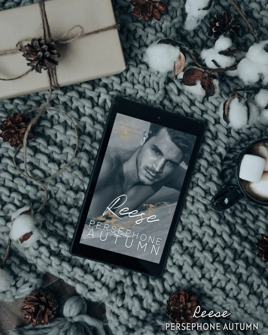 "Be a good boy and put my 🍆 in your mouth."

Reese is available in ebook, print (person &amp; alt), and Kindle Unlimited!
🤎 https://books2read.com/ReeseNovella

👨🏻&zwj;❤️&zwj;💋&zwj;👨🏻 MM romance
🏢 CEO billionaire
👕 Blue collar hero