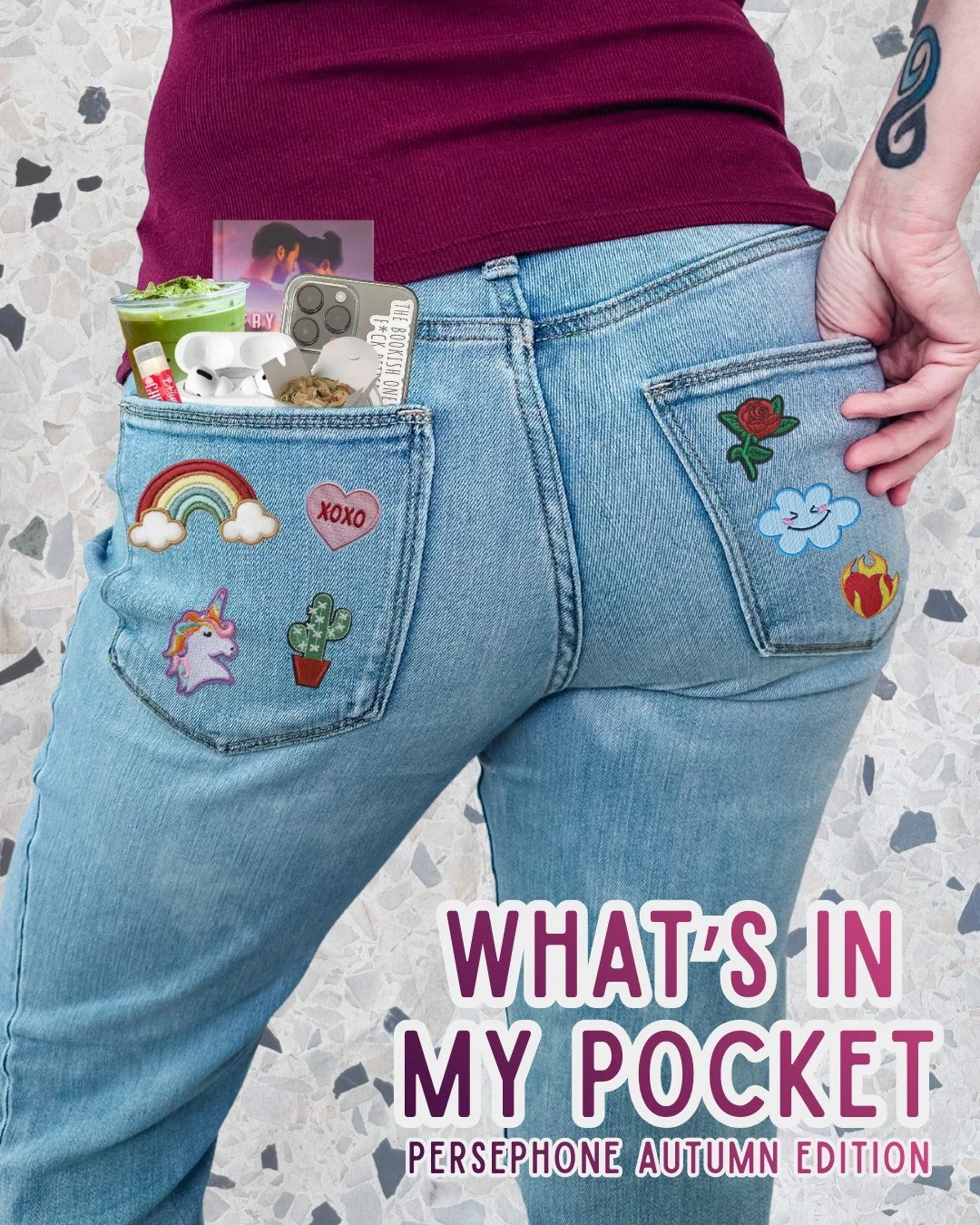 Forever late to trends 😂

What's in my pocket...
🍵 iced oat milk matcha
📚 a romance book (usually print)
💄 lip balm
🎧 earbuds
🥡 Asian food
📱 phone (+ audio of books I've read)