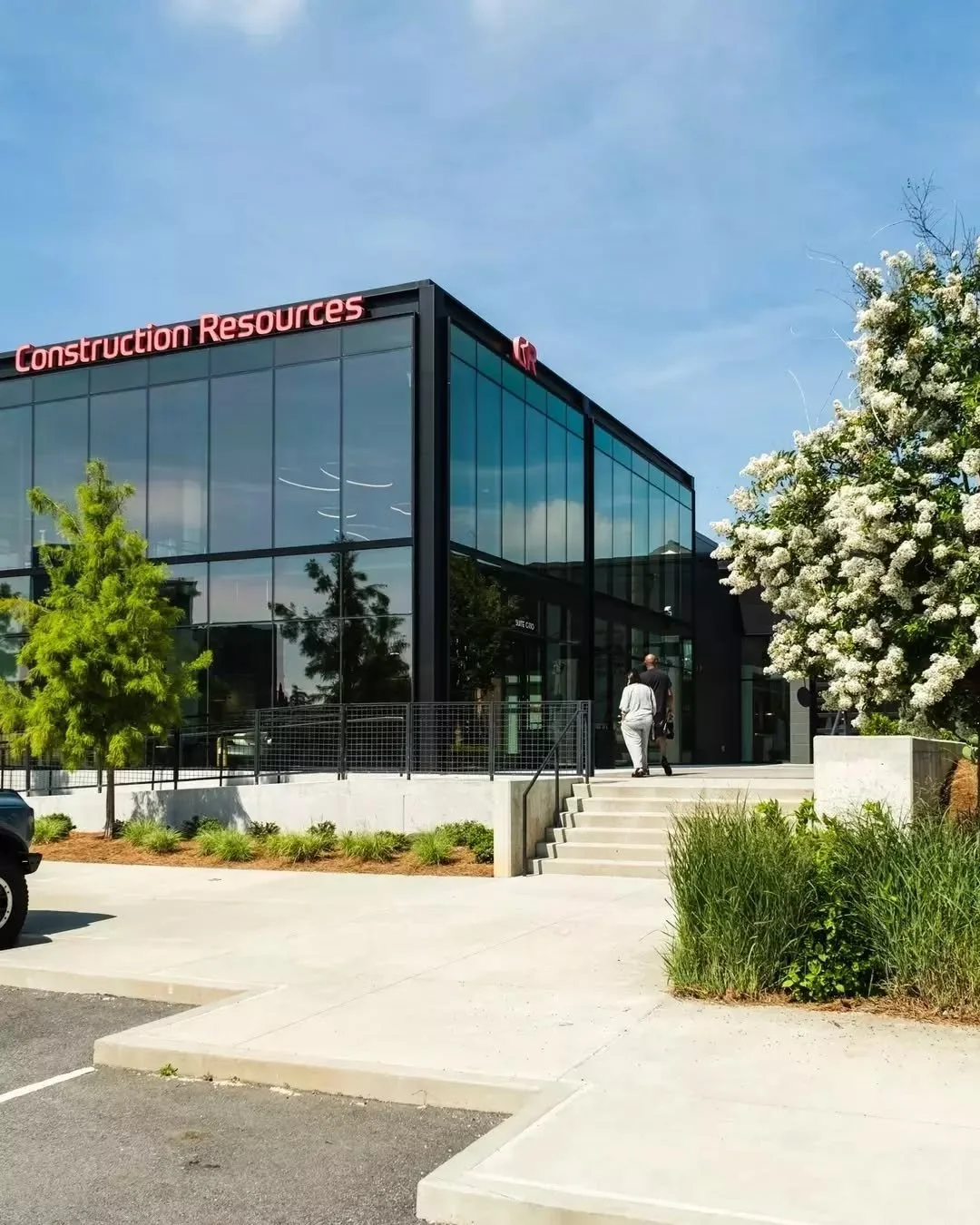 Design meets possibility at @constructionresources 🛠️
Now open at Westside Paper, their stunning new showroom brings together luxury finishes, standout surfaces, and high-impact fixtures all in one beautifully curated space.

Whether you&rsquo;re re