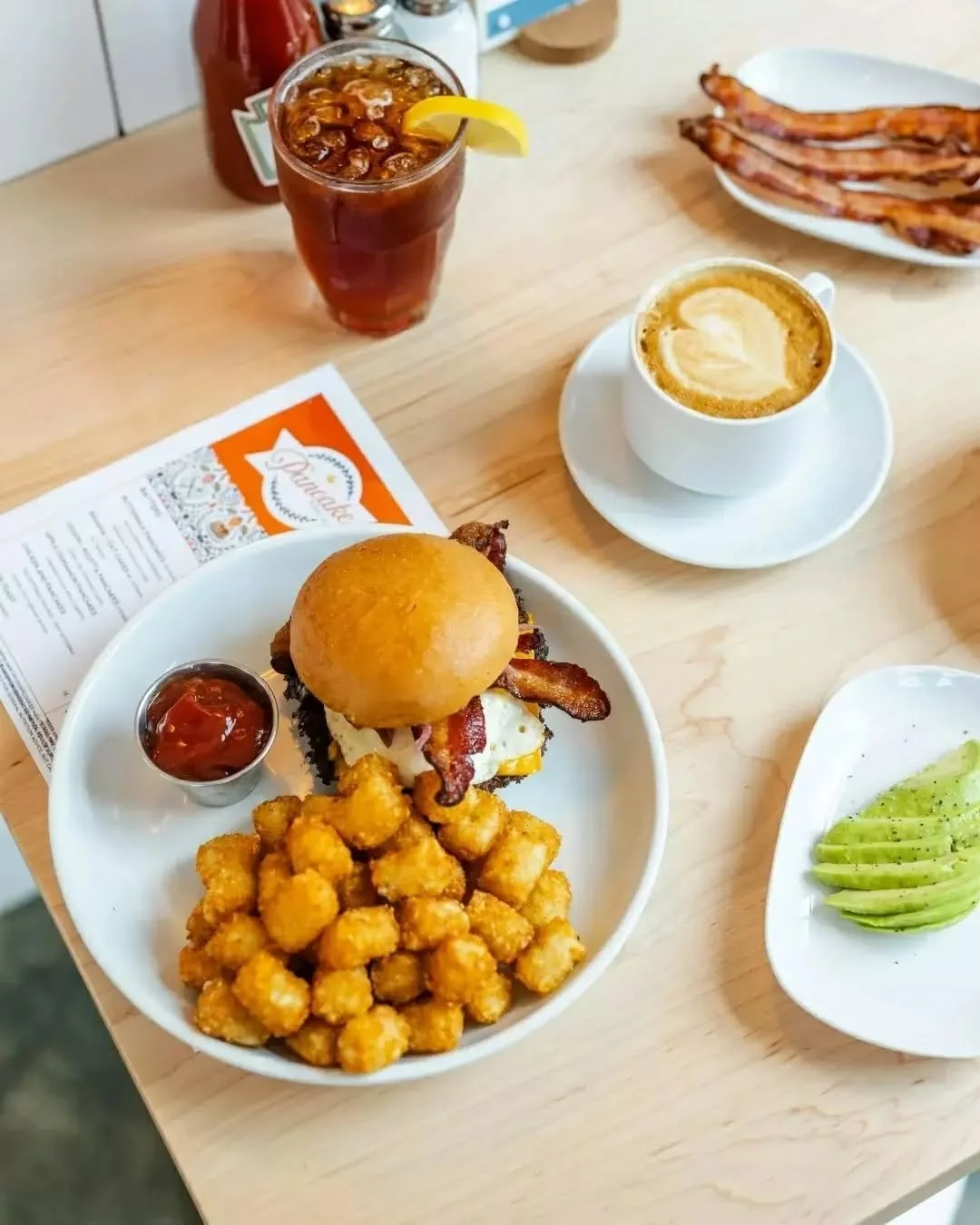 Brunch is always a good idea especially at @pancake.social 🥞🍳✨
From fluffy pancakes to savory brunch favorites, they&rsquo;ve got everything you crave for the perfect late-morning bite.