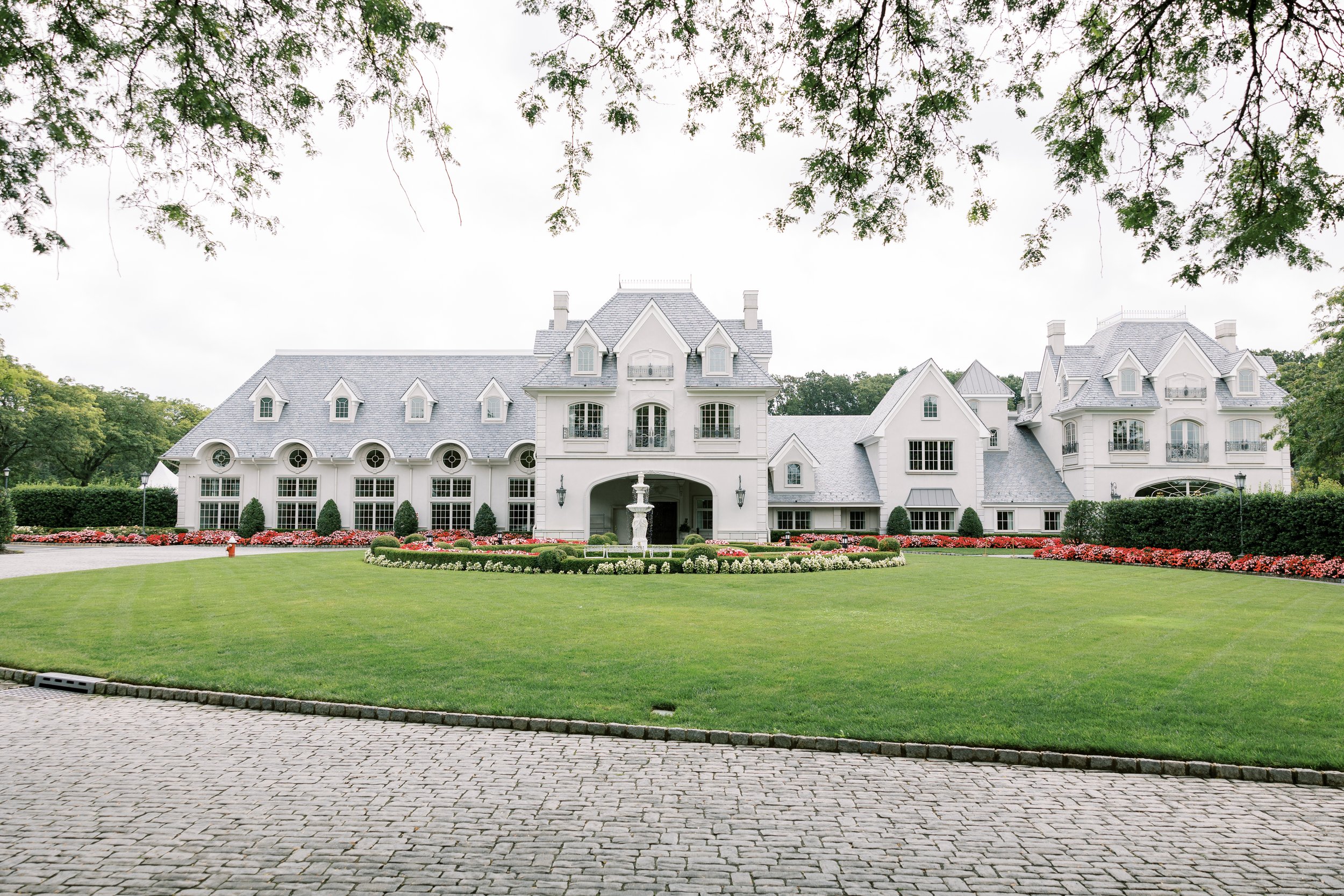 getting_Ready_park_chateau-68.jpg