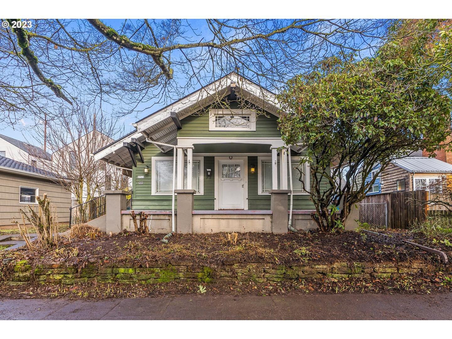 In my effort to bring more cool people to my neck of the woods, I present to you this super sweet bungalow on one of Overlook&rsquo;s best streets that was just listed for under $500k. We saw more buyers out last weekend and some multiple offer situa