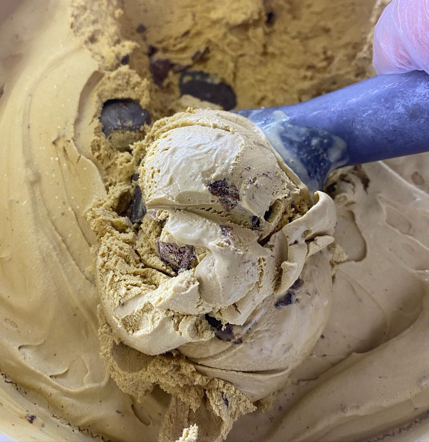 Creamy peanut butter fudge cookie ice cream! Nothing can beat it! Especially when it&rsquo;s made in shop 😋🍦🍨🥜🍪

#fredericksburg #goodeats #icecream #abnerb #hotcoca #fxbg #coffee #carolinestreet #staffordeats #staffordcounty #shopsmall #smallbu