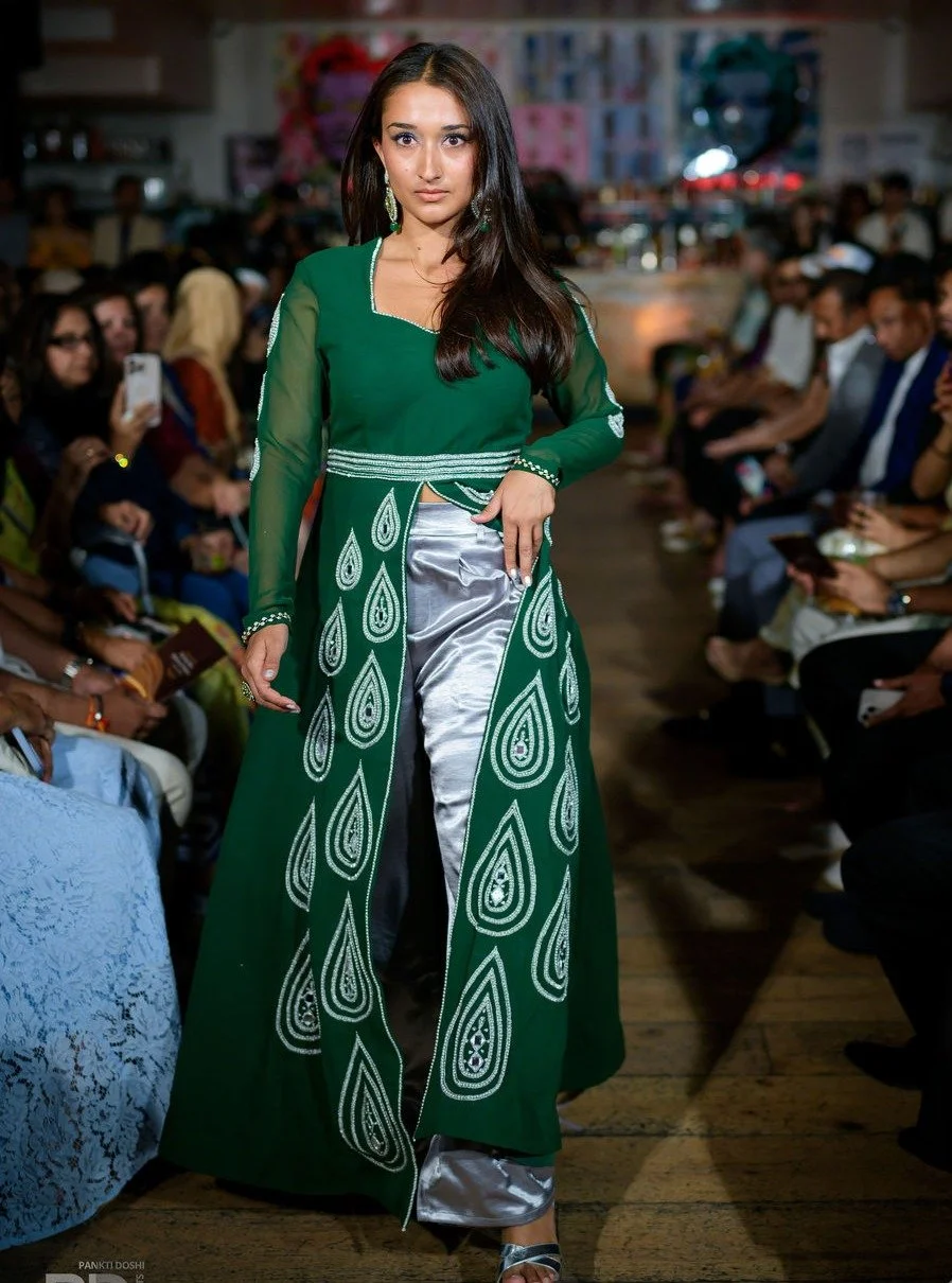Emerald elegance meets modern shine ✨
Introducing Zamurd Noor — a striking fusion of bold femininity and timeless craftsmanship.
Hand-embroidered details, mirror work that shimmers with every step, and a silhouette made to command the spotlight