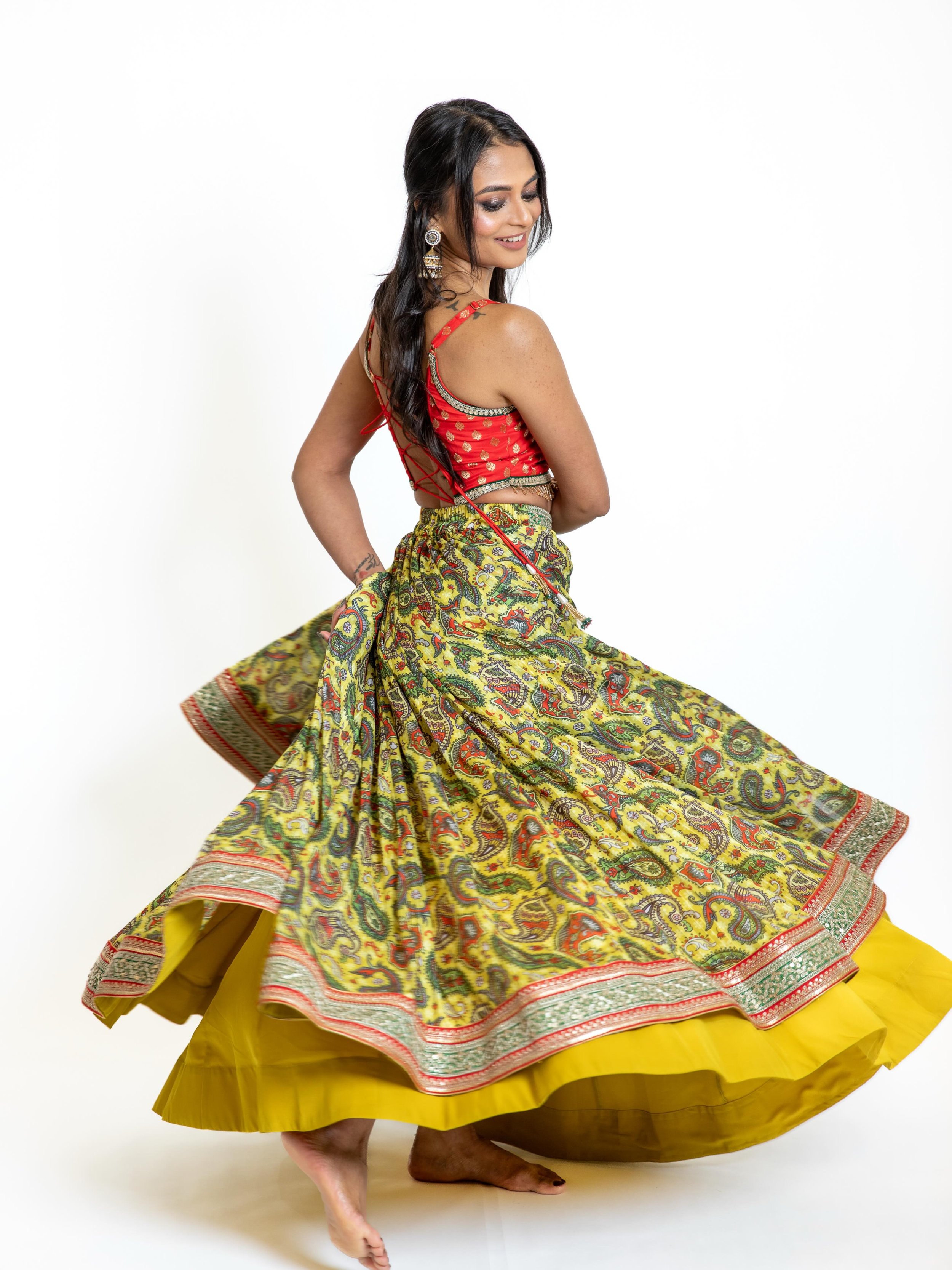 Rich colors, timeless rhythm ✨❤️
The Ragini Set pairs a red and gold brocade crop top with a flowing paisley print circle ghaghara skirt made to move beautifully with every spin. Traditional at heart, effortless in motion. 💫
DM for prices.
Photo Cre