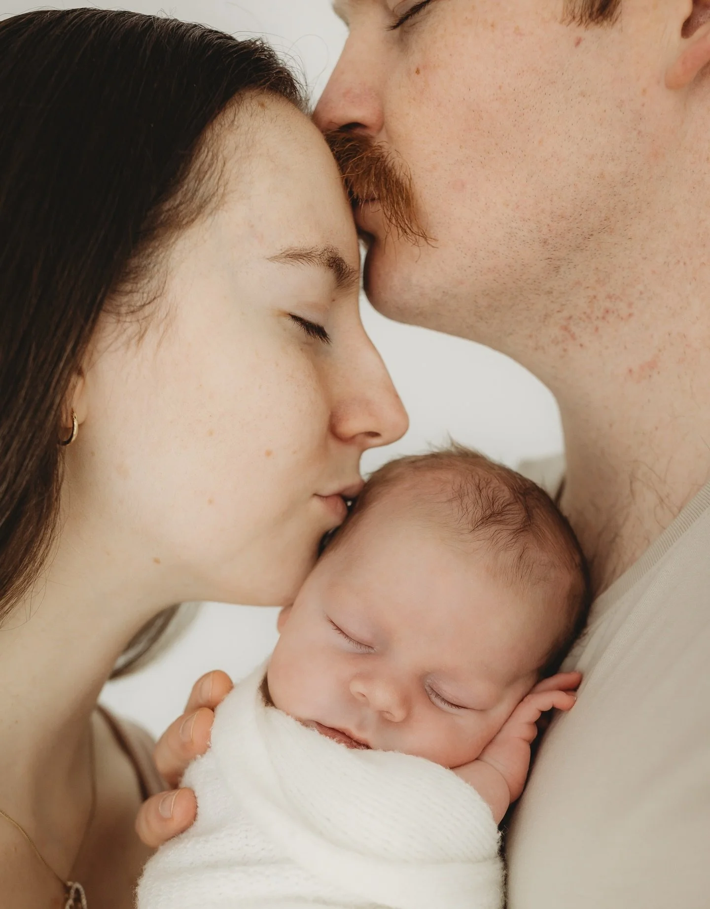 Newborn photoshoots with heart. 
That&rsquo;s what I&rsquo;m here for. ❤️❤️