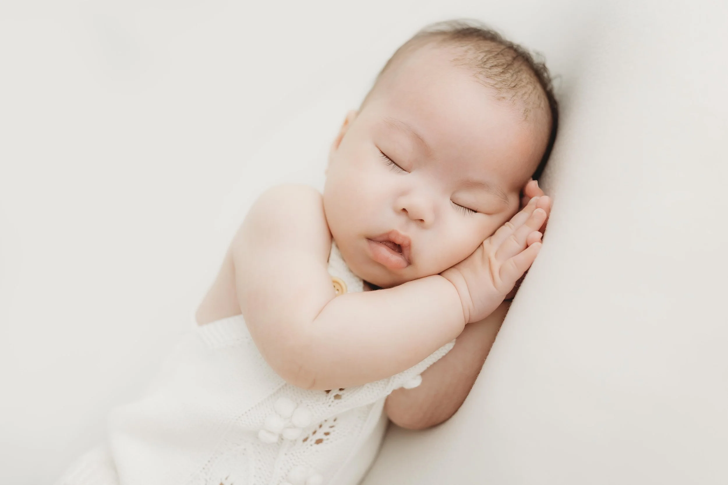 sue newborn photographer_Suebeaumontphotography for website-14.jpg